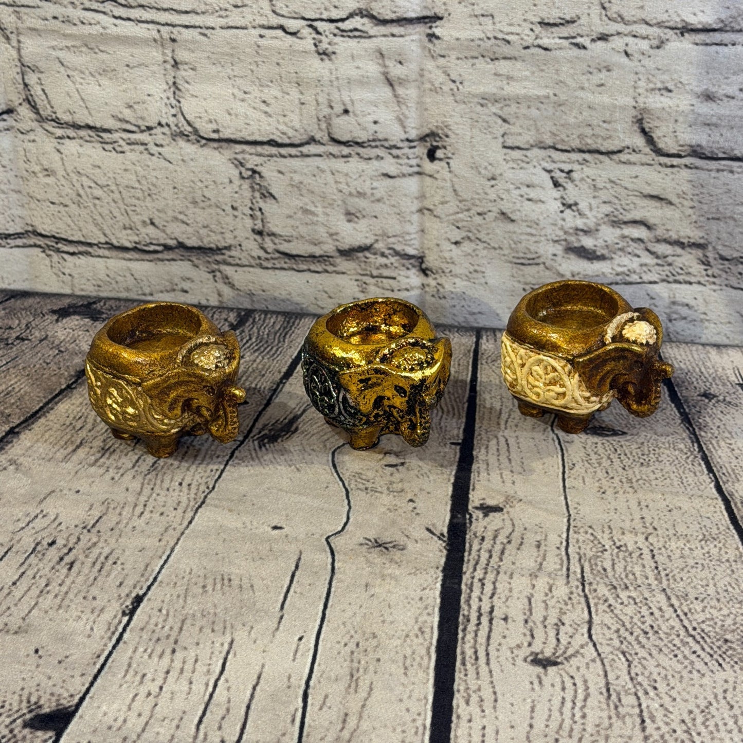 White & Bronze 8cm x 5cm Elephant Tea Light Holder Statue Resin Hindu8