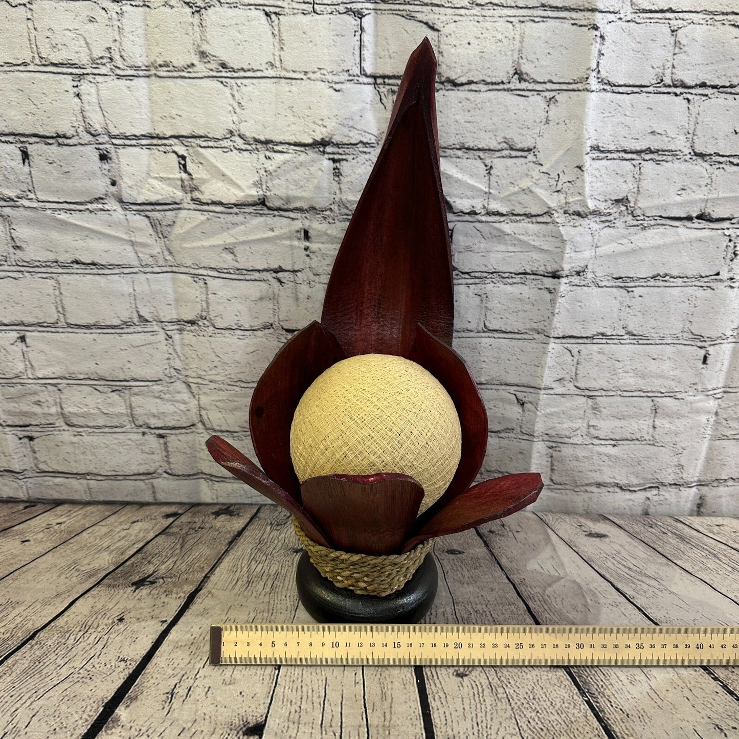 White Red Leaf Natural 45cm Tall Leaf Lamp Twist LED UK Mains Plug Design 74