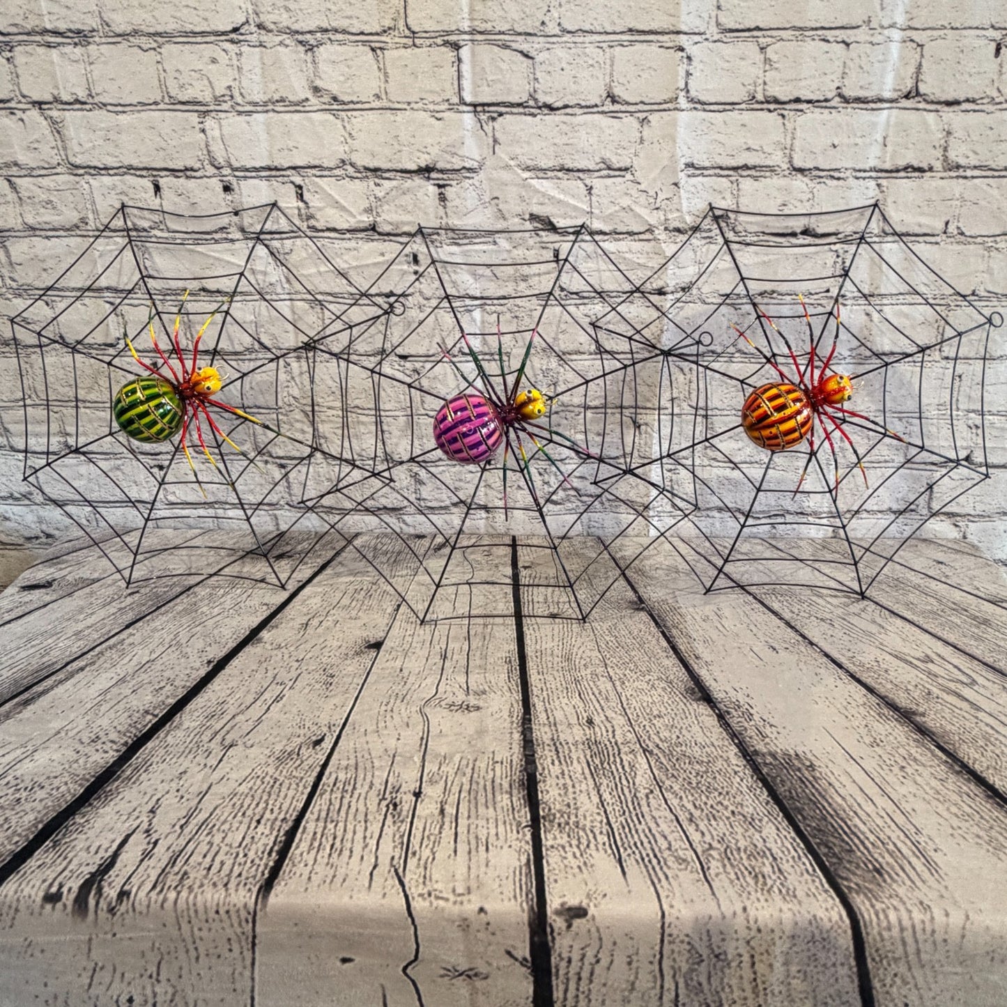 40cm x 40cm Red Spider On Web Bug Metal Tin Wall Hanging Ornament Statue5