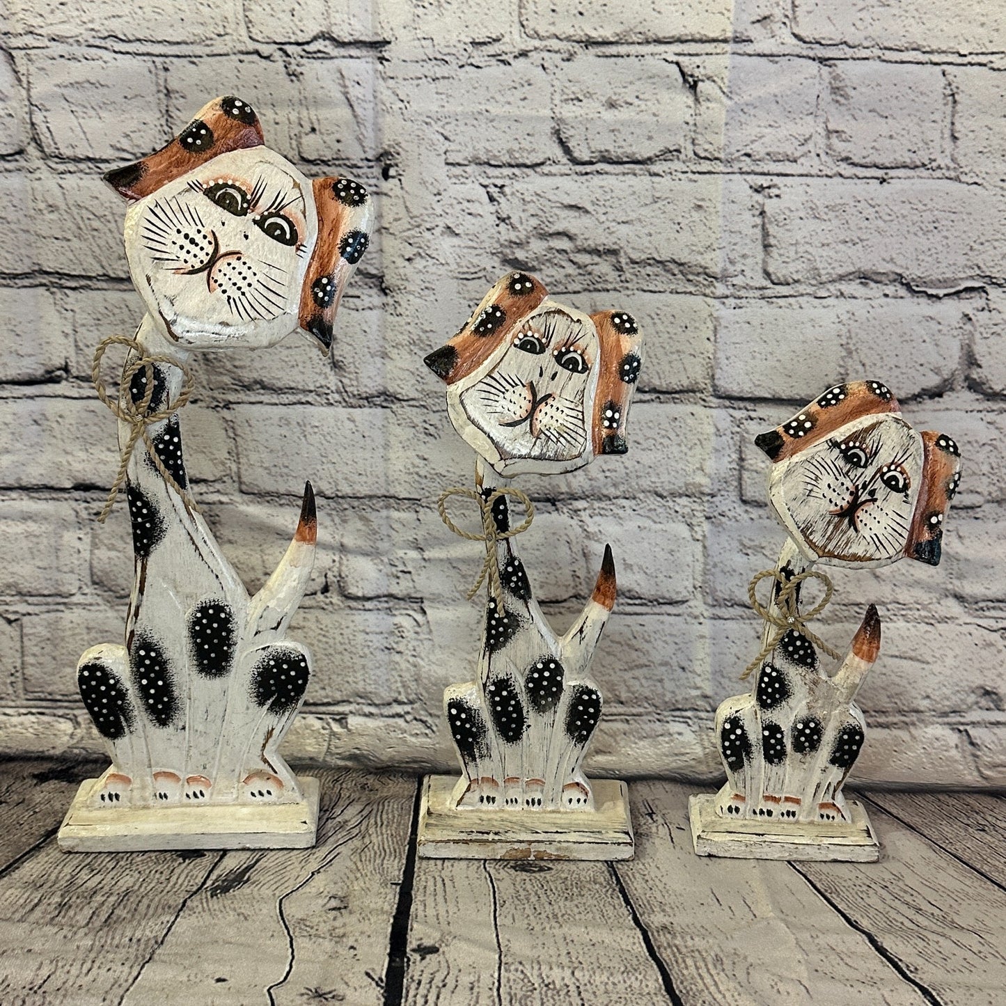 White Wooden Dog Shabby Pattern 35cm x 10cm Handmade and Fairtrade9