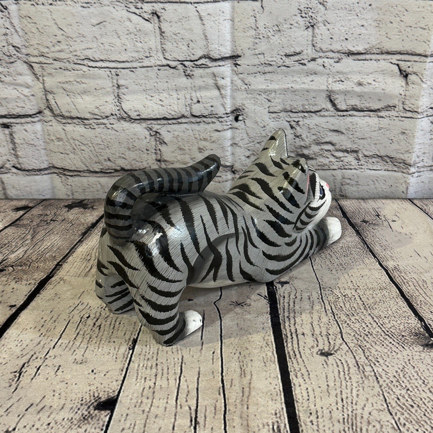 22cm x 14cm Grey White Style Painted Wooden Hand Carved Stretching Cat Wooden