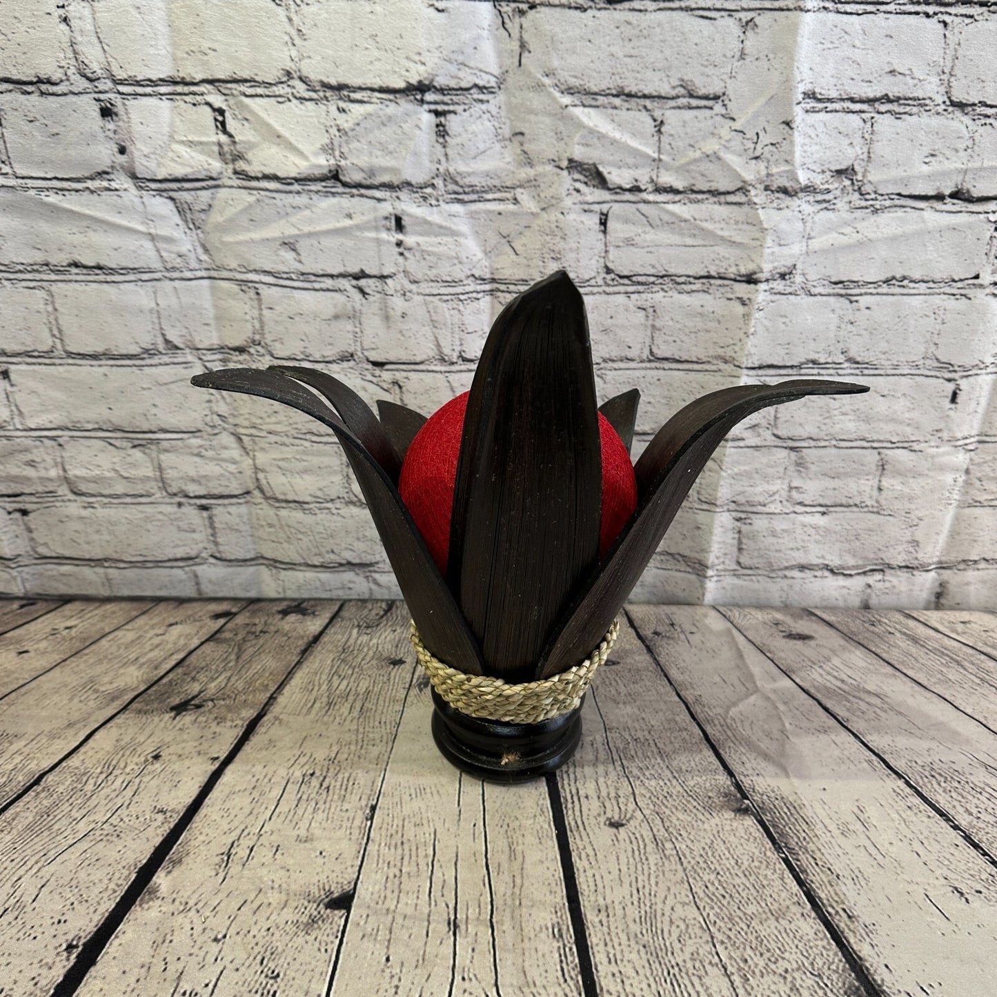 Red Dark Brown Natural 40cm Tall Leaf Lamp Twist LED UK Mains Plug Design 5