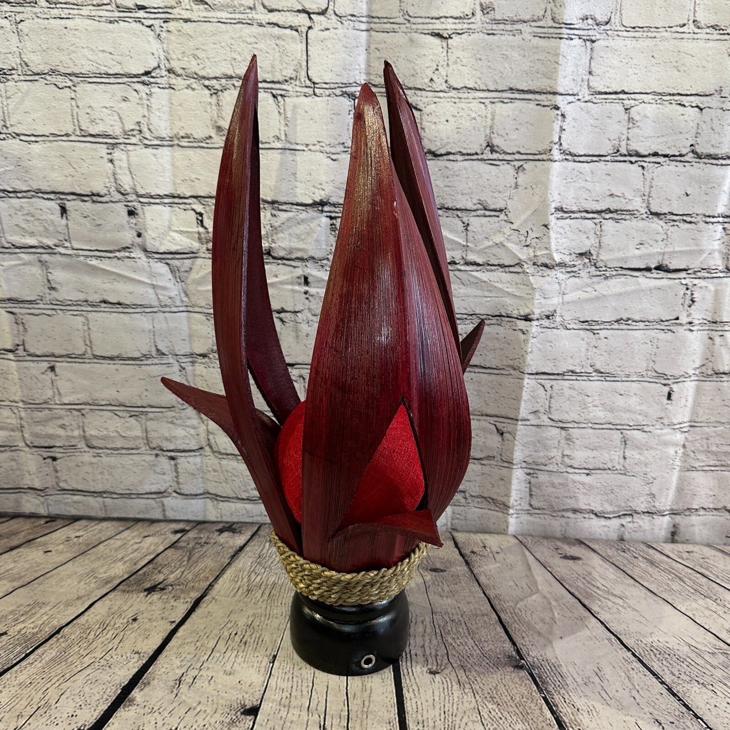 Red Red Leaf Natural 50cm Tall Leaf Lamp Twist LED UK Mains Plug Design 11
