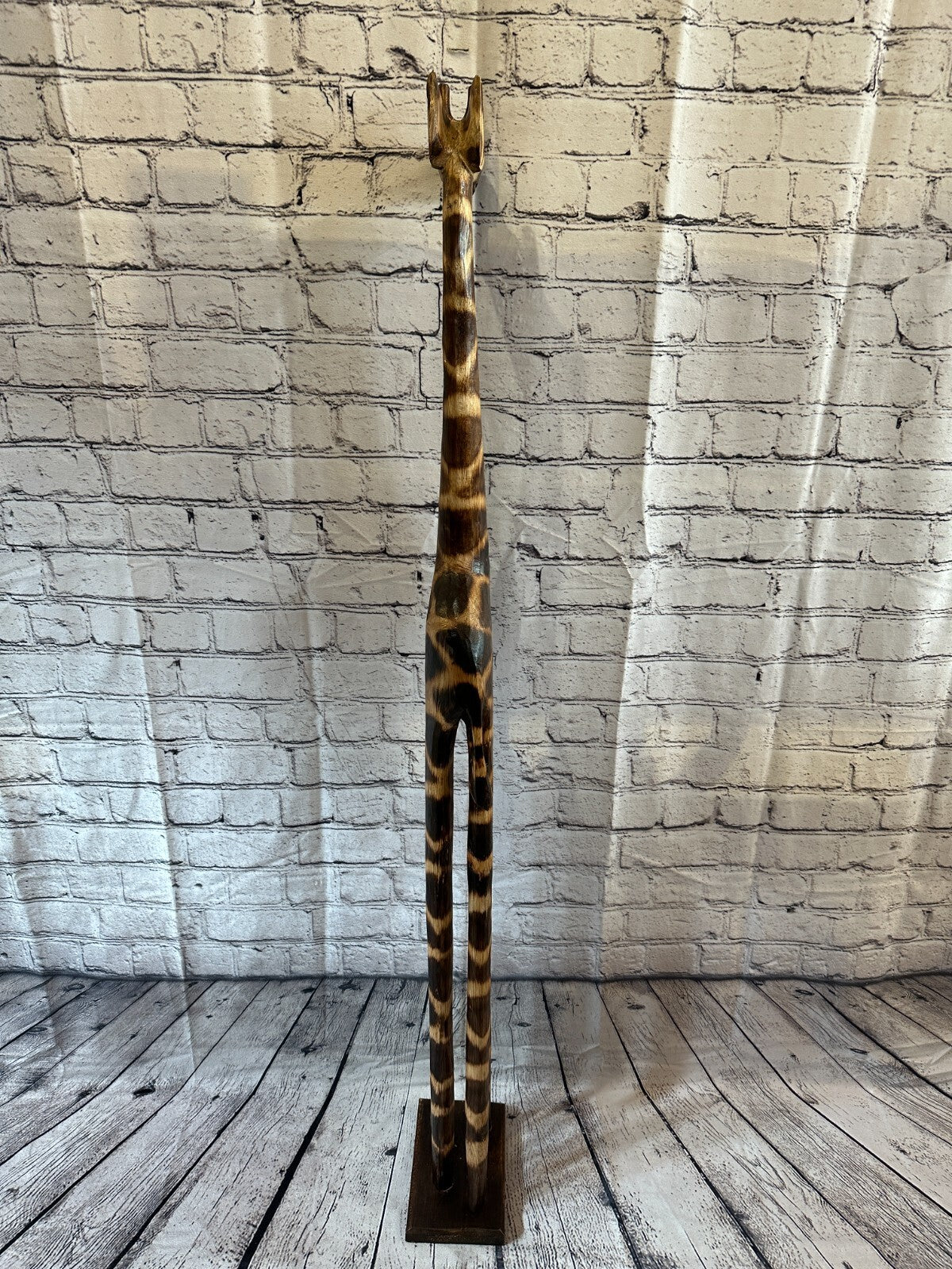 120cm Burnt Pattern Wood Giraffe Tall Statue Wood Modern Hand Carved Painted