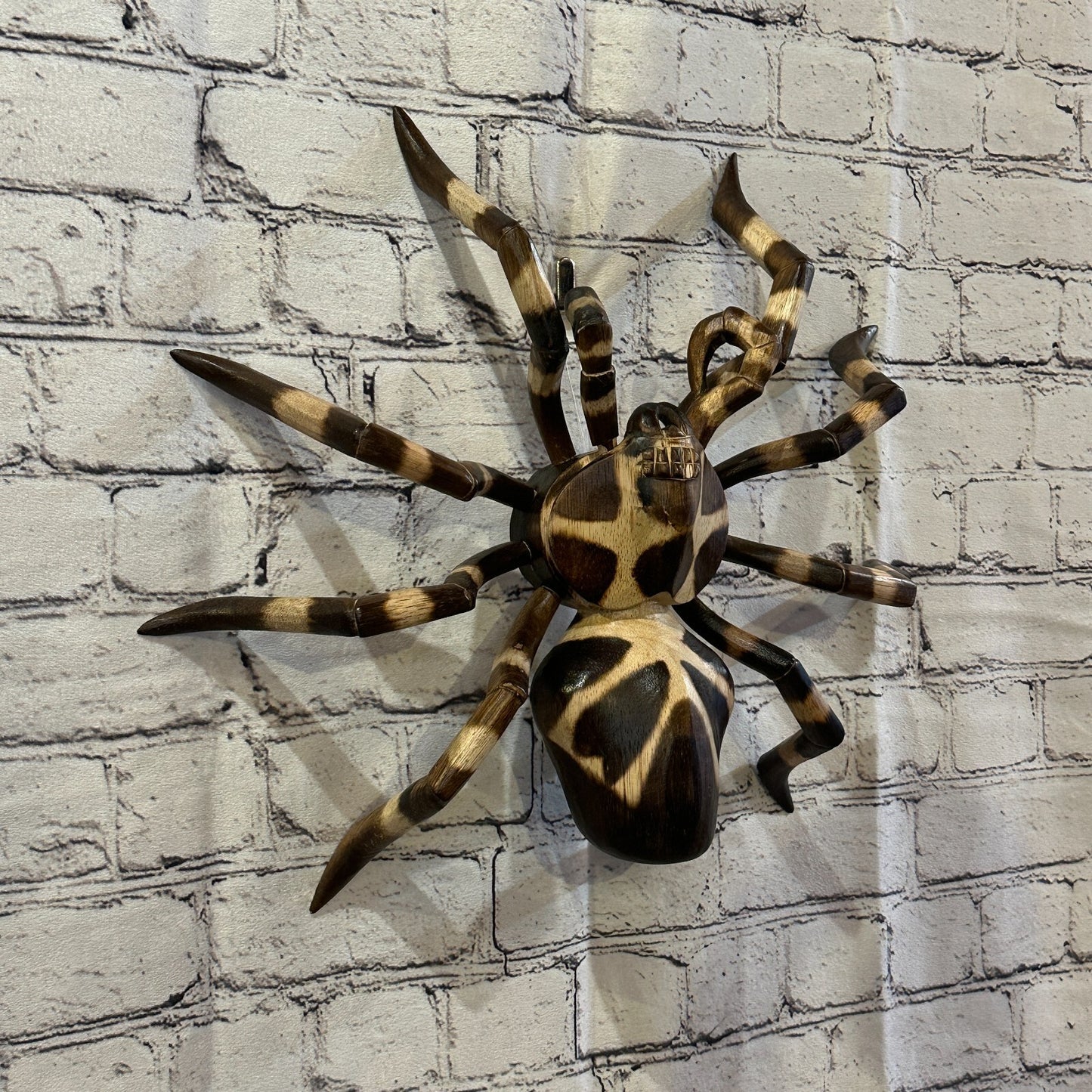 40cm x 35cm Wooden Spider Carving Hand Carved Walking Spider Tarantula Statue
