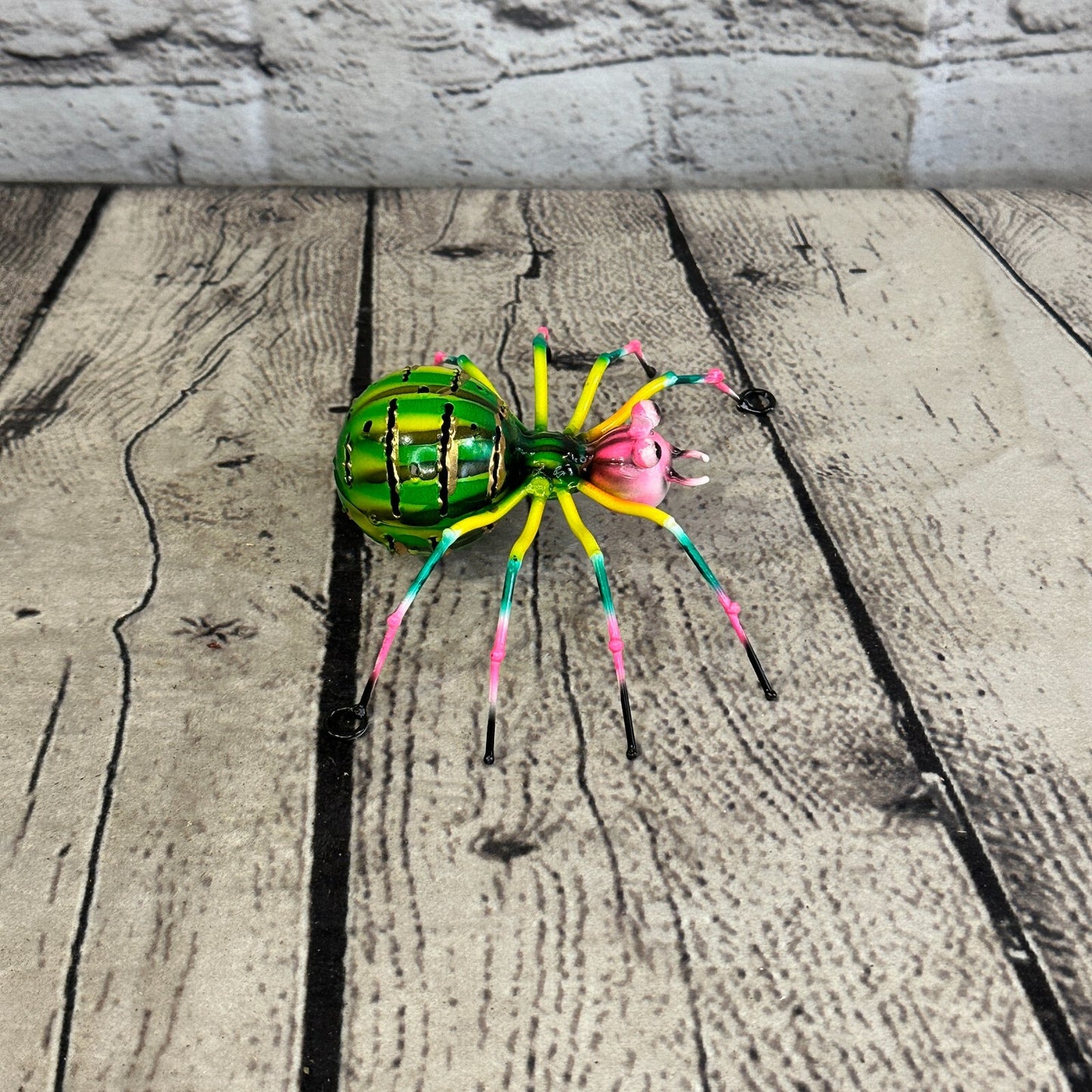 12cm x 8cm Green Pink Spider Bug Metal Tin Wall Hanging Ornament Painted Statue