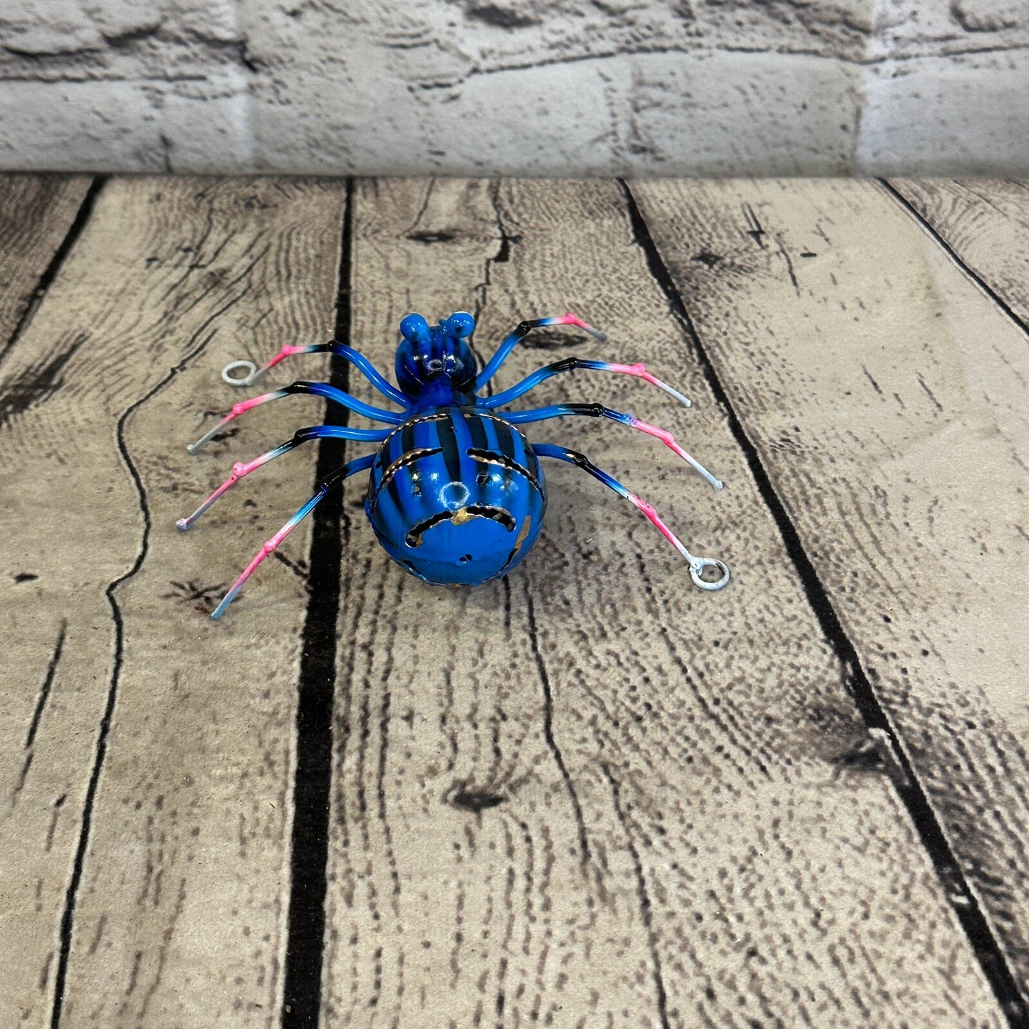 12cm x 8cm Blue Spider Bug Metal Tin Wall Hanging Ornament Painted Statue