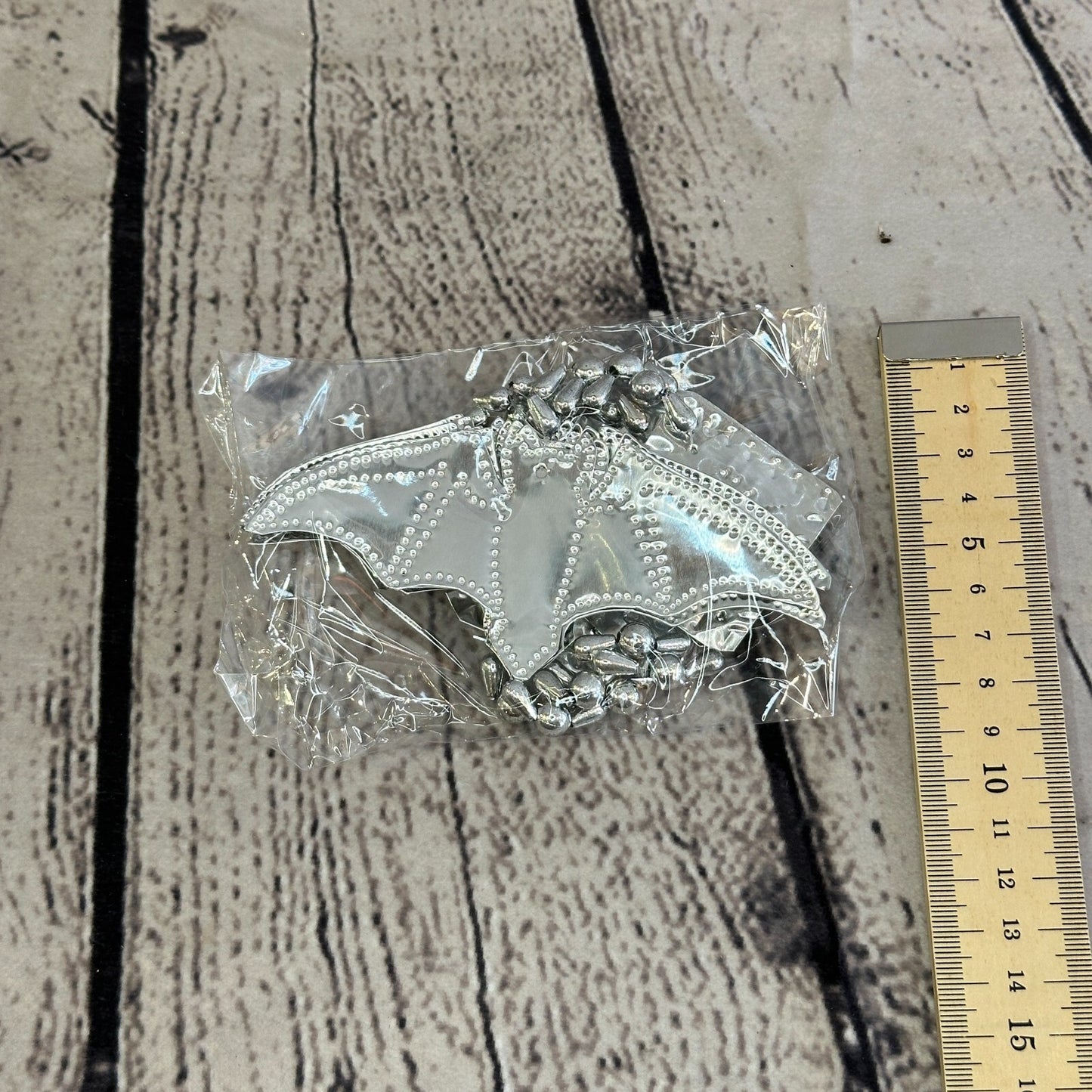 Aluminium Stamped Sitting Bat String Wall Hangings Home Decoration