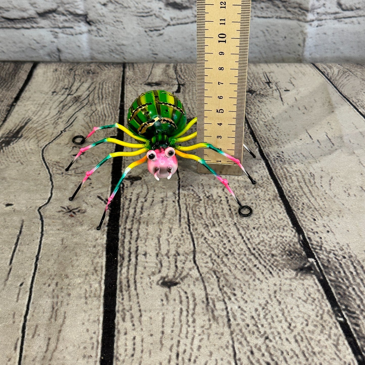 12cm x 8cm Green Pink Spider Bug Metal Tin Wall Hanging Ornament Painted Statue
