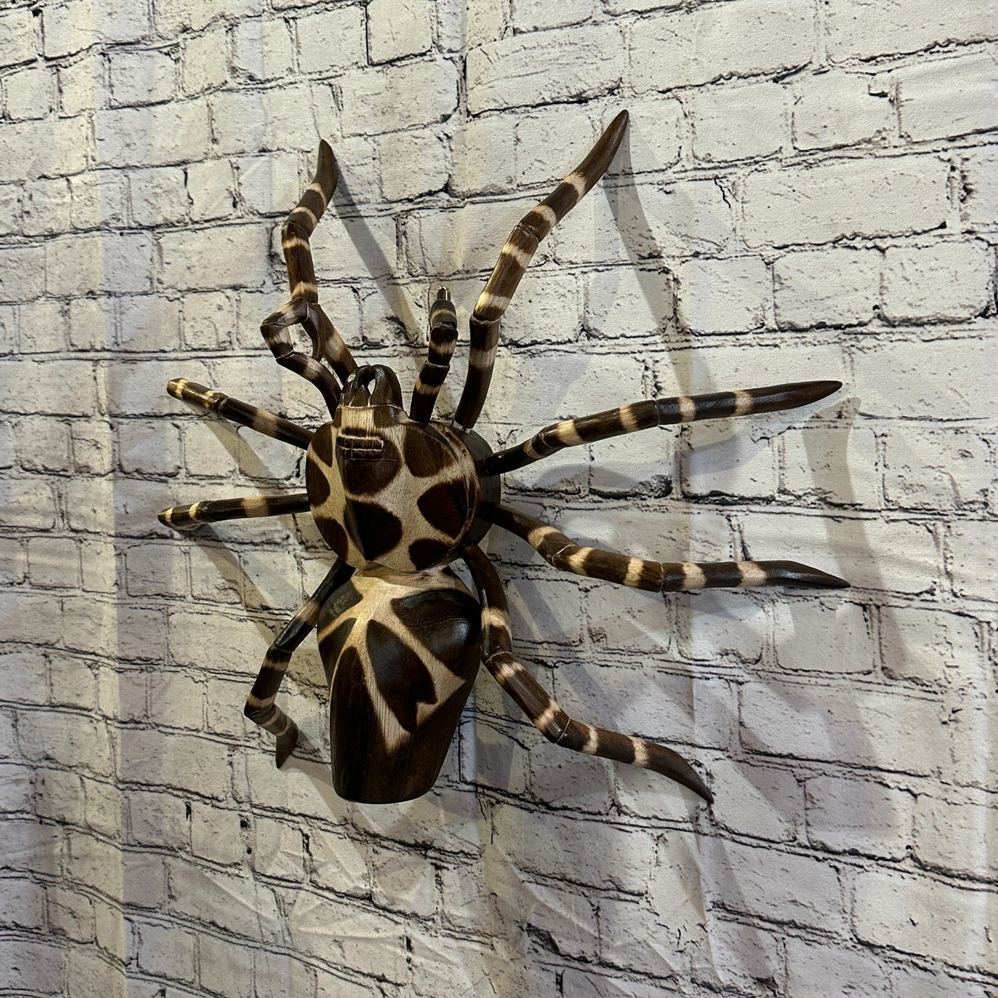 50cm x 45cm Wooden Spider Carving Hand Carved Walking Spider Tarantula Statue