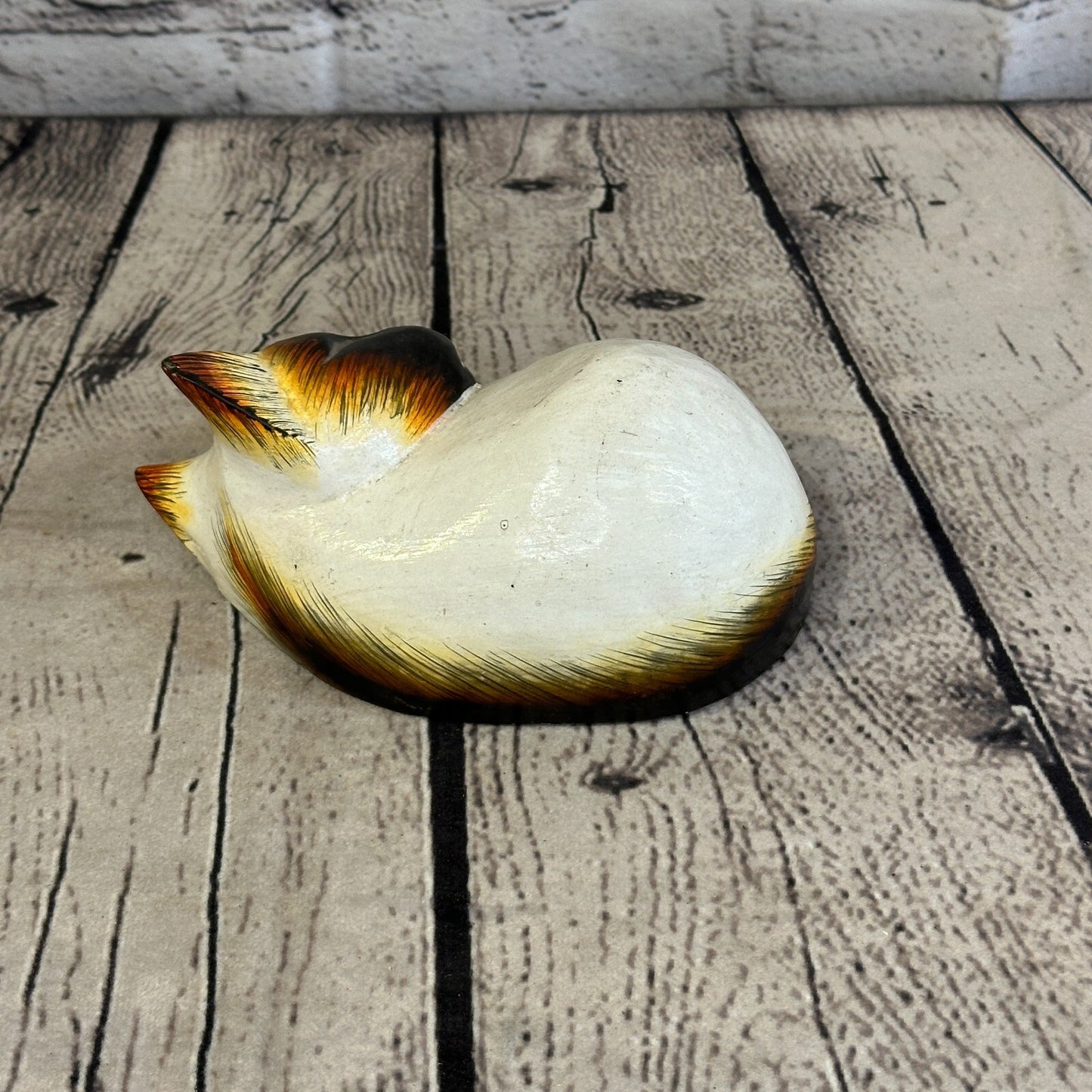 14cm Siamese Style Painted Wooden Hand Carved Snoozing Cat Sleeping Cat Wooden