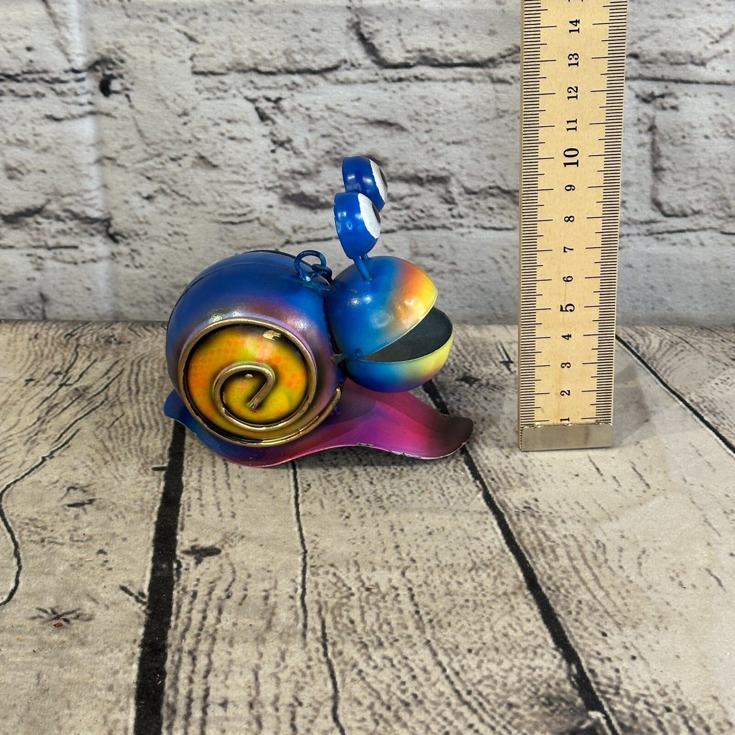 10cm x 10cm Blue Snail Bug Cartoon Hanging Hook Ornament Painted Statue