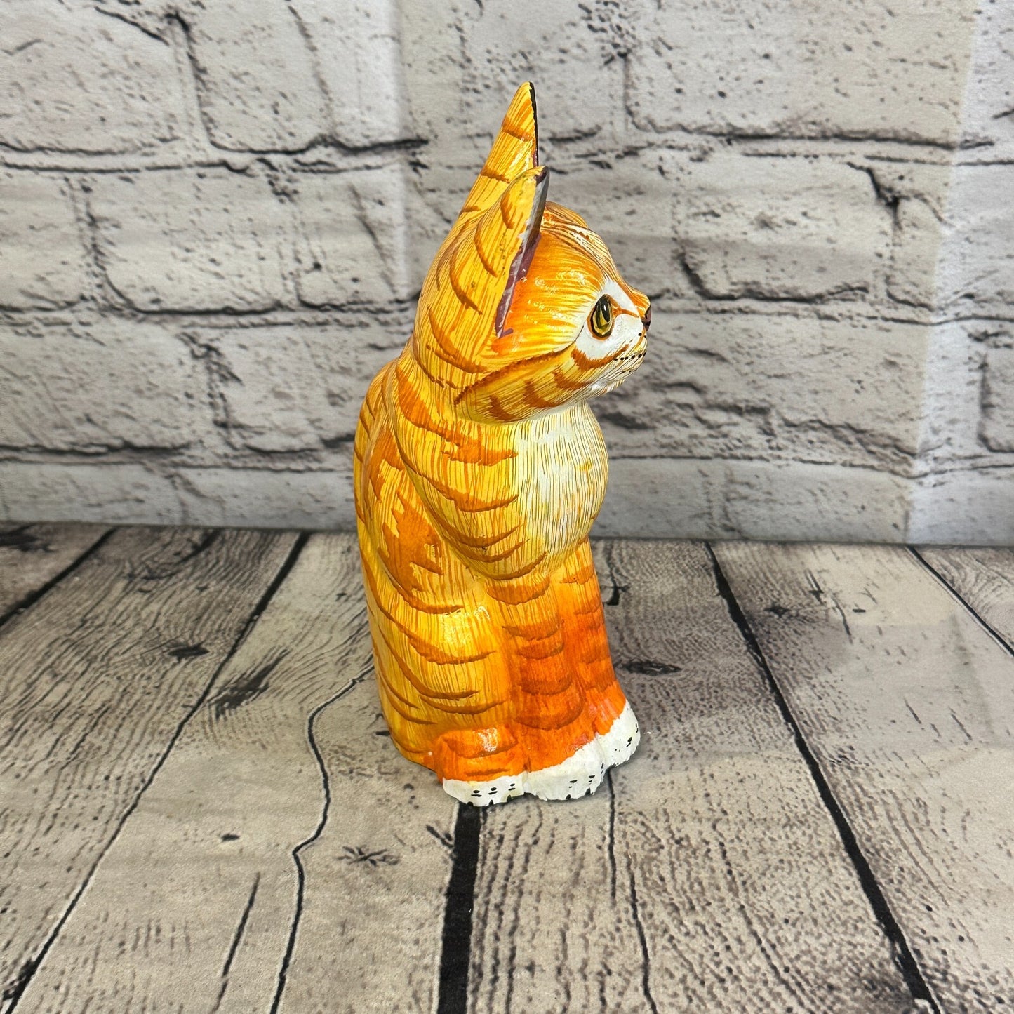 20cm x 10cm Orange Tabby Sitting Style Painted Wooden Hand Carved Cat Wooden