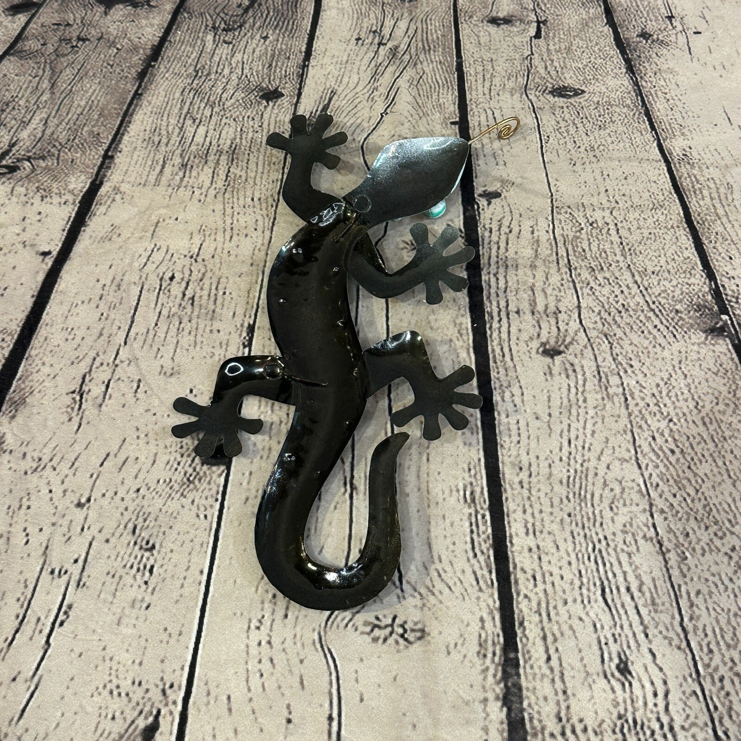 25cm x 12cm Green Gecko Lizard Metal Tin Wall Hanging Ornament Painted Statue