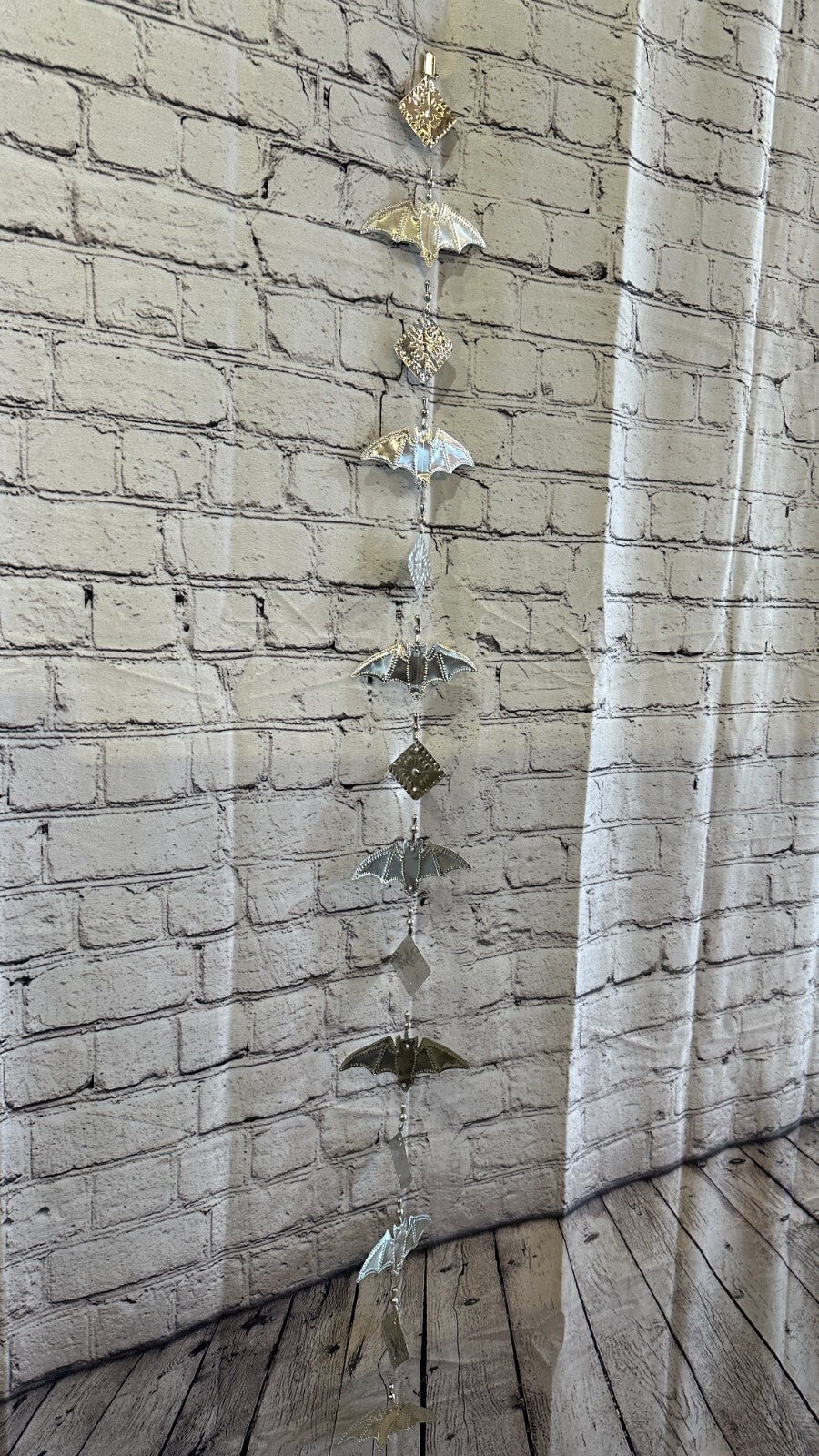 Aluminium Stamped Sitting Bat String Wall Hangings Home Decoration