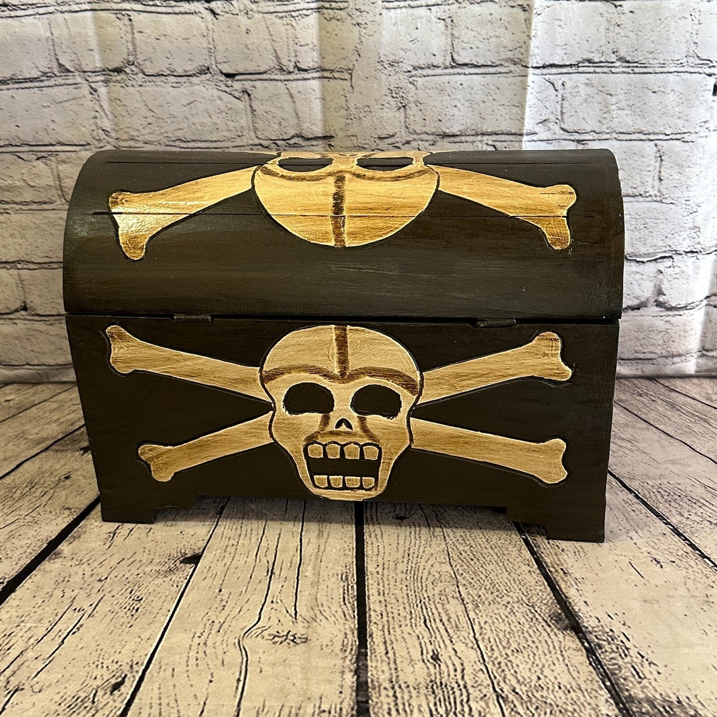 38cm x 30cm x 22cm Skull Bones Wood Box Wooden Chest Storage Craft Handles Lid