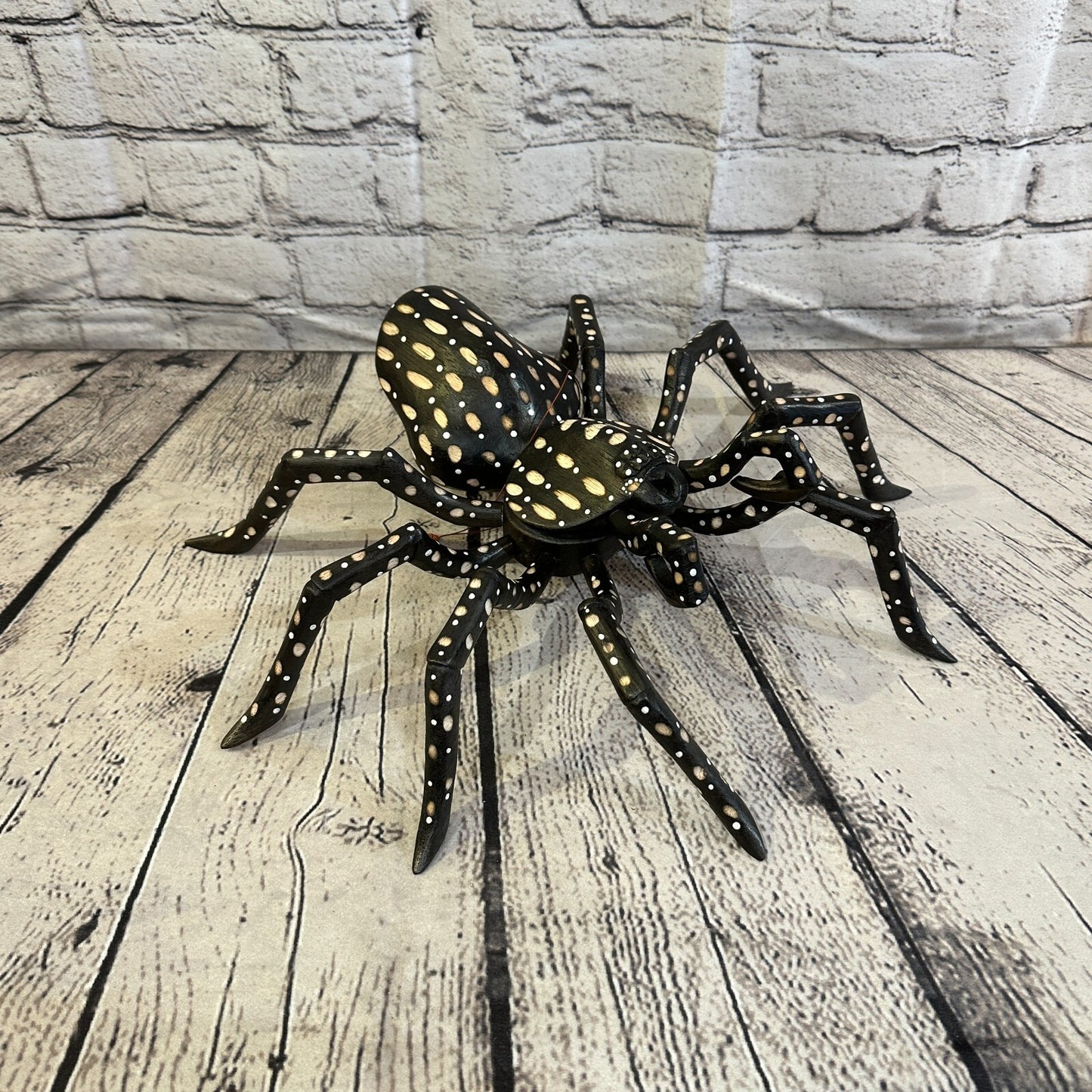 40cm x 35cm Wood Dark Spider Carving Hand Carved Walking Spider Tarantula Statue