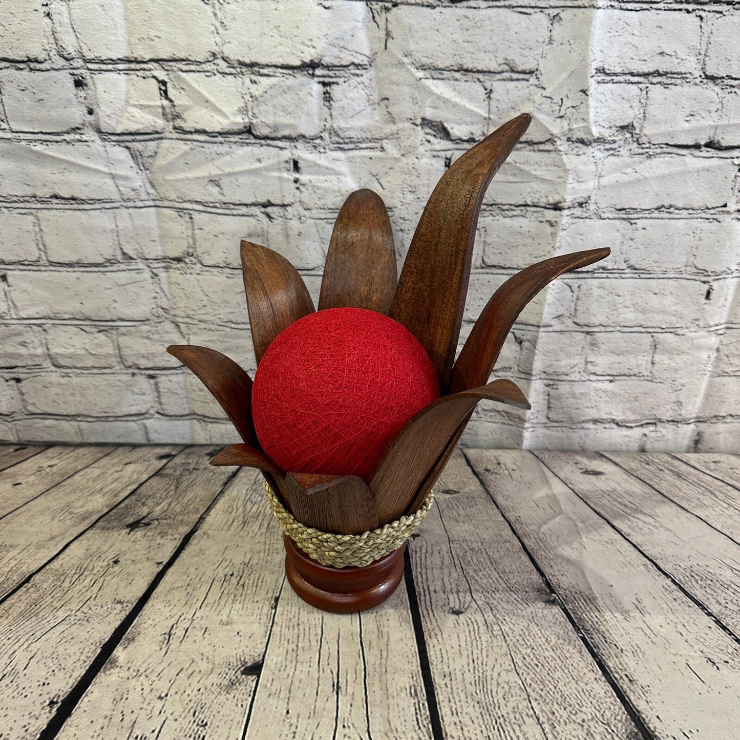 Red Light Brown Natural 40cm Tall Leaf Lamp Twist LED UK Mains Plug Design 5