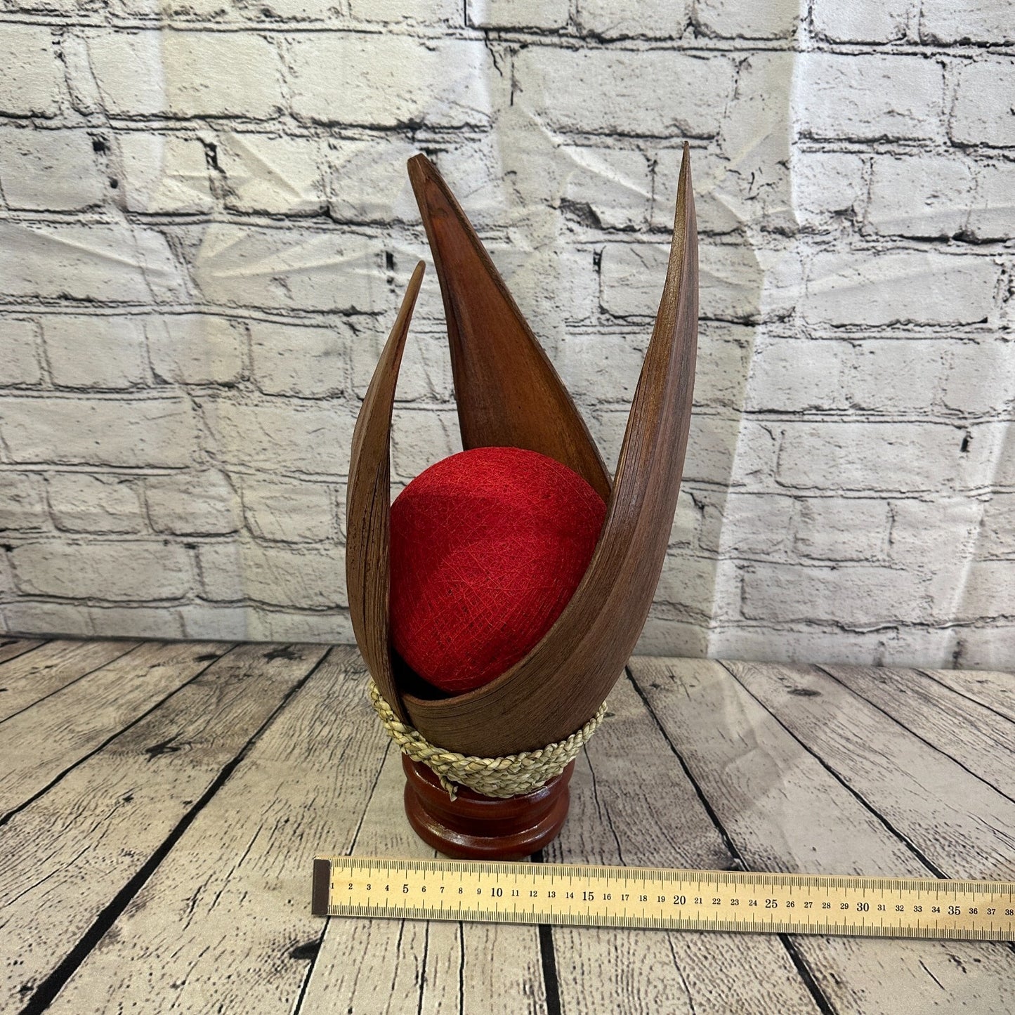 Red Light Brown Natural 40cm Tall Leaf Lamp Twist LED UK Mains Plug Design 1