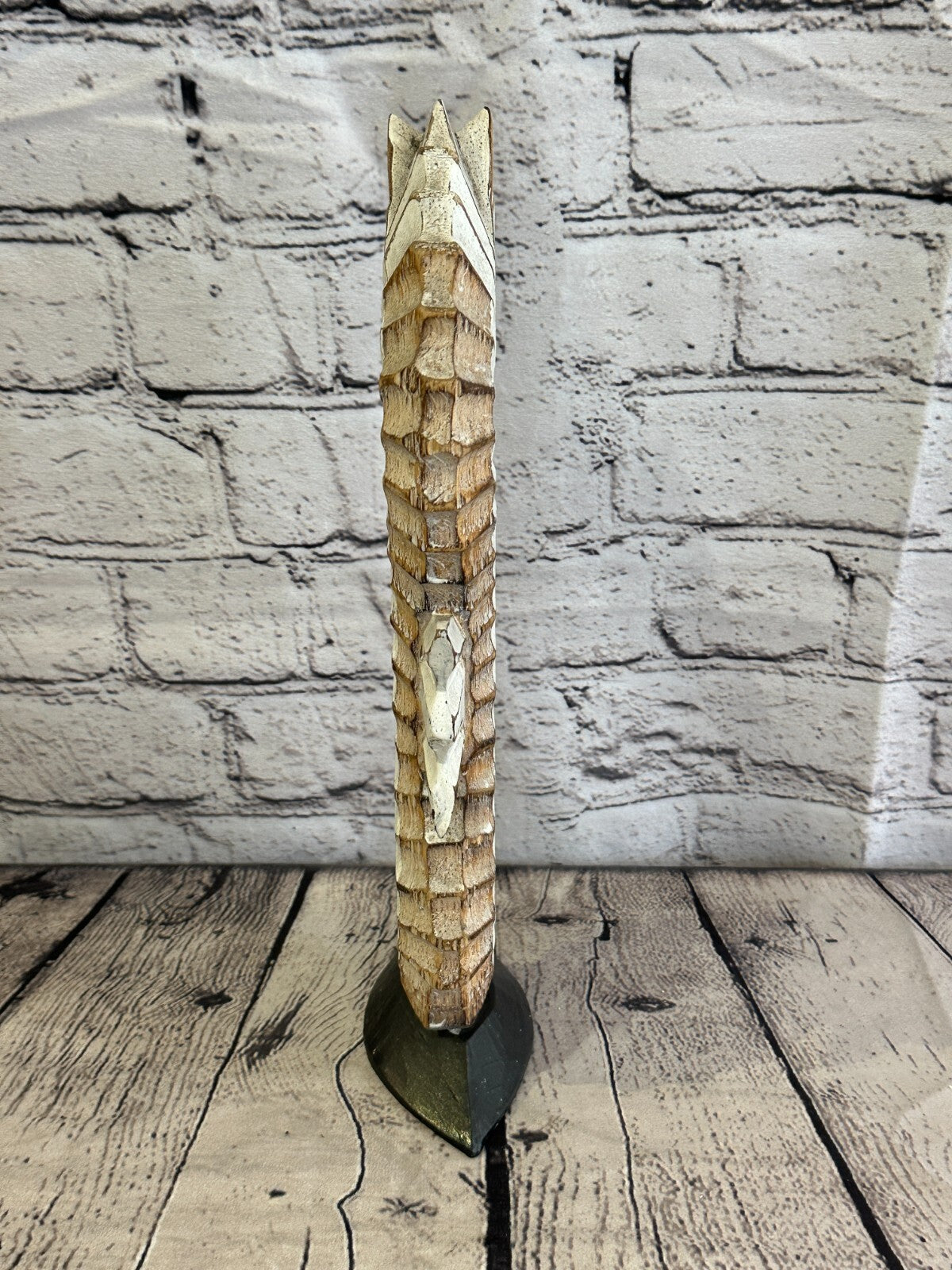 30cm White Brown Wooden Shabby Seahorse Statue Ornament Fair Trade Handcarved