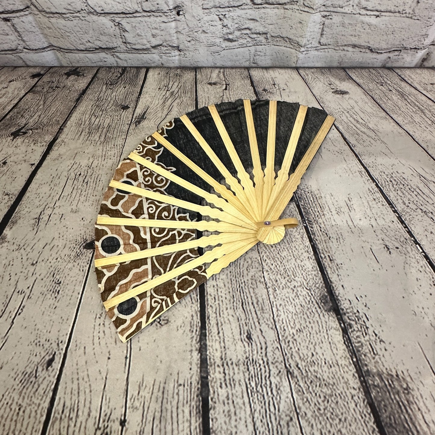 40cm x 20cm Handheld Folding Fans Fabric Fan Bamboo Dance Party Wedding Cosplay