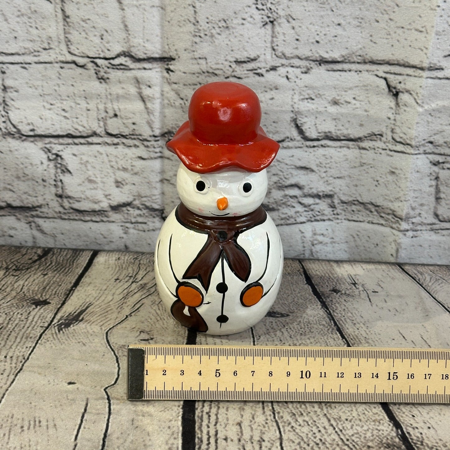 15cm x 8cm Red Top Hat Snowman Handcrafted Wood Xmas Christmas Ornament