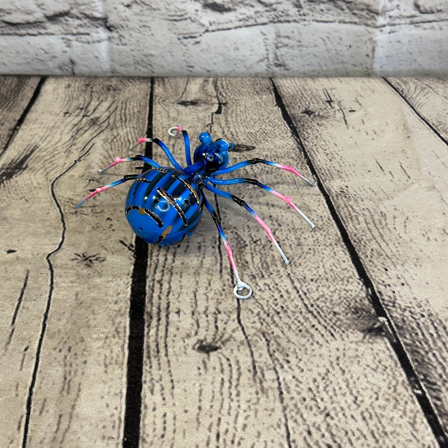 12cm x 8cm Blue Spider Bug Metal Tin Wall Hanging Ornament Painted Statue