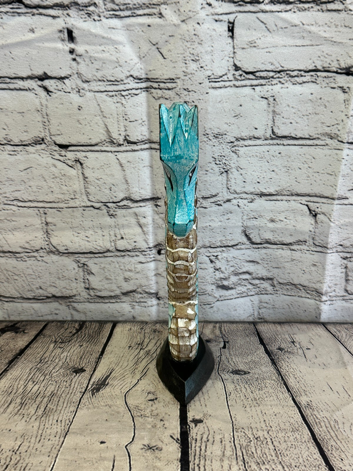 30cm Green Brown Wooden Shabby Seahorse Statue Ornament Fair Trade Handcarved