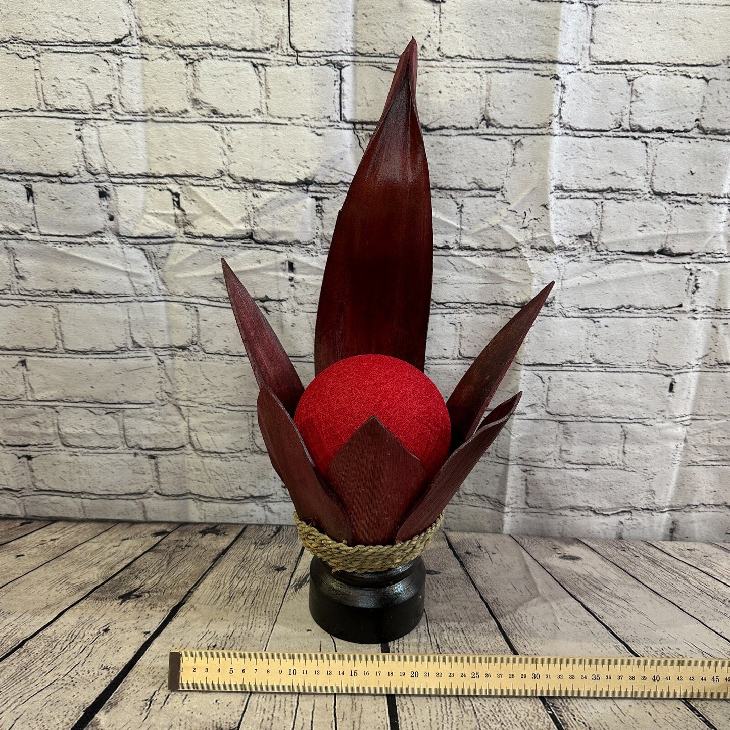 Red Red Leaf Natural 50cm Tall Leaf Lamp Twist LED UK Mains Plug Design 8