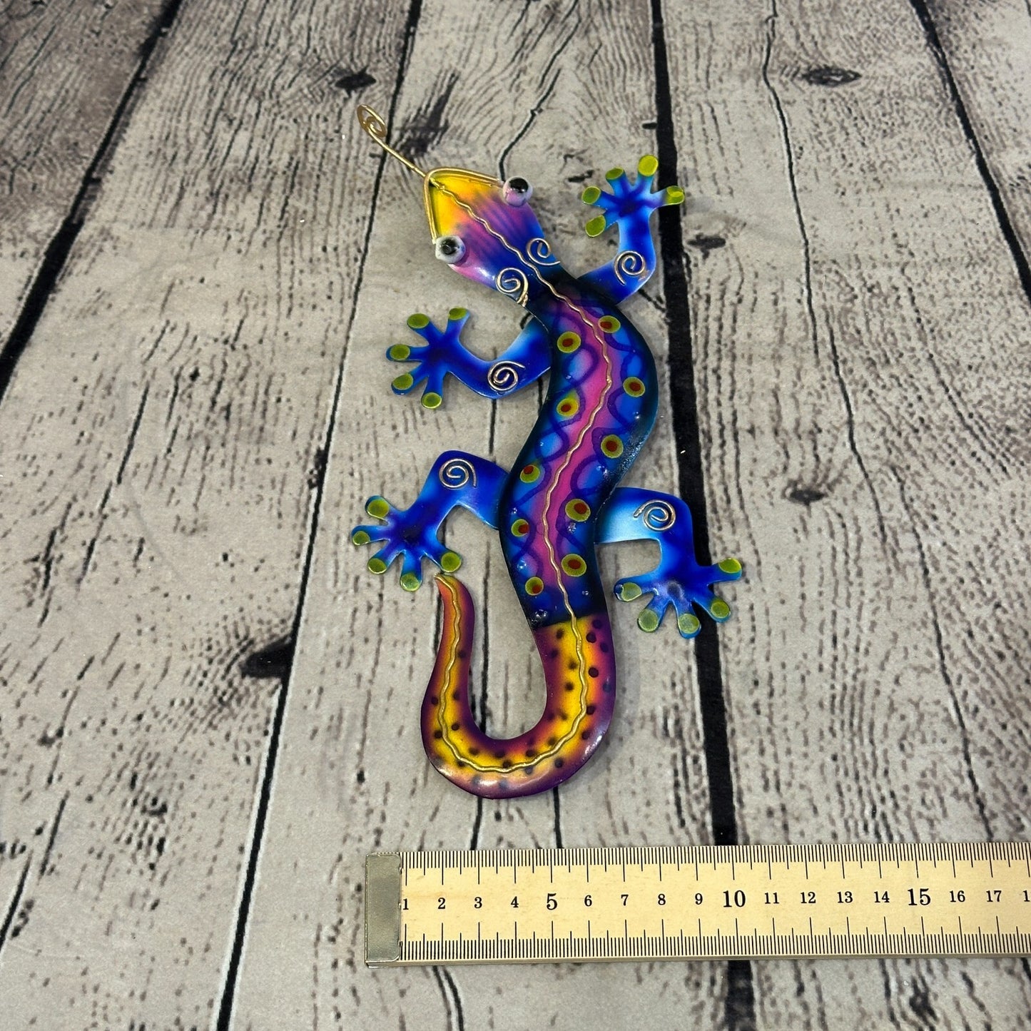 20cm x 10cm Blue Gecko Lizard Metal Tin Wall Hanging Ornament Painted Statue