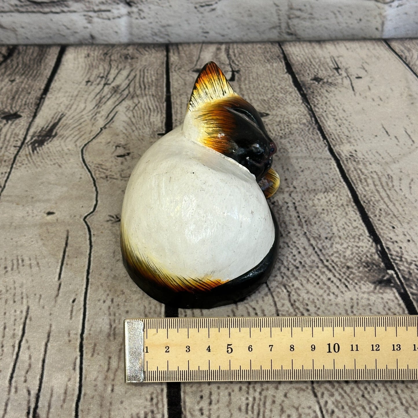 14cm Siamese Style Painted Wooden Hand Carved Snoozing Cat Sleeping Cat Wooden