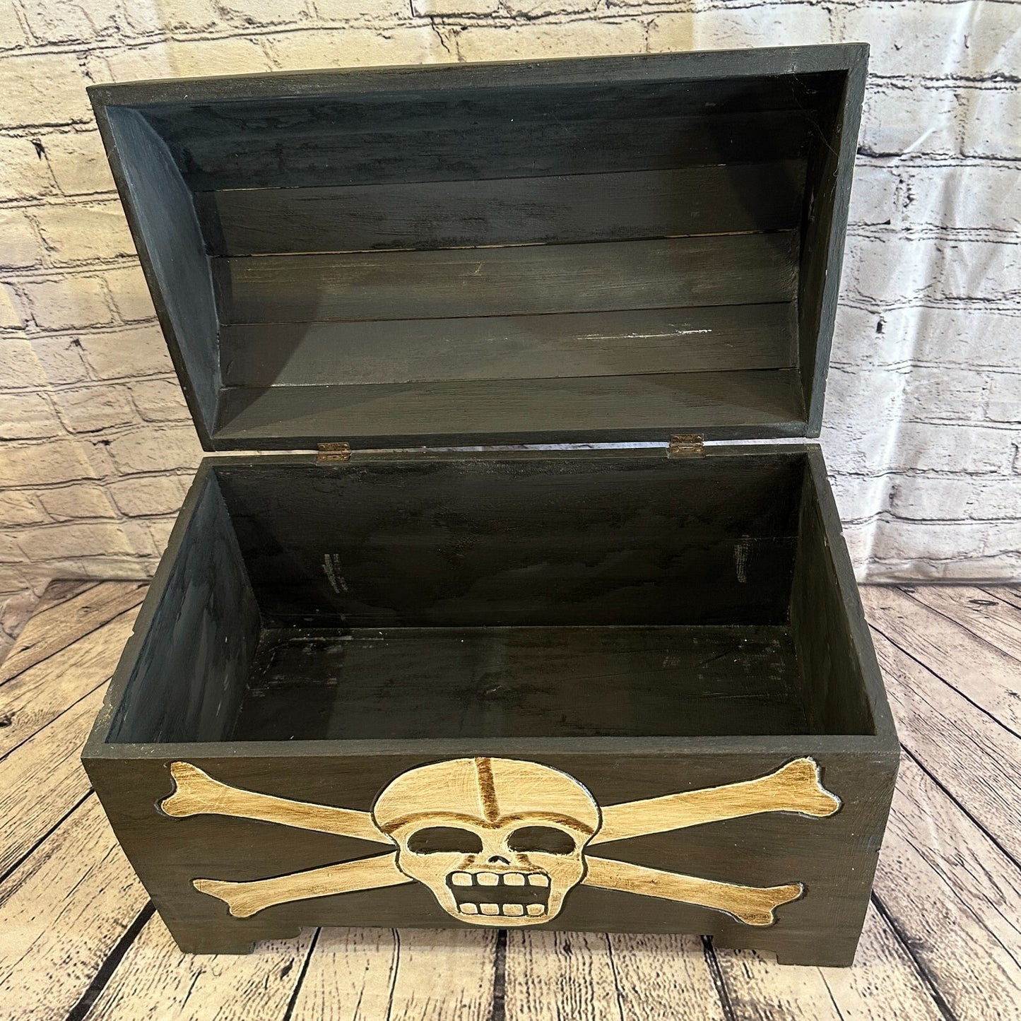 50cm x 35cm x 28cm Skull Bones Wood Box Wooden Chest Storage Craft Handles Lid