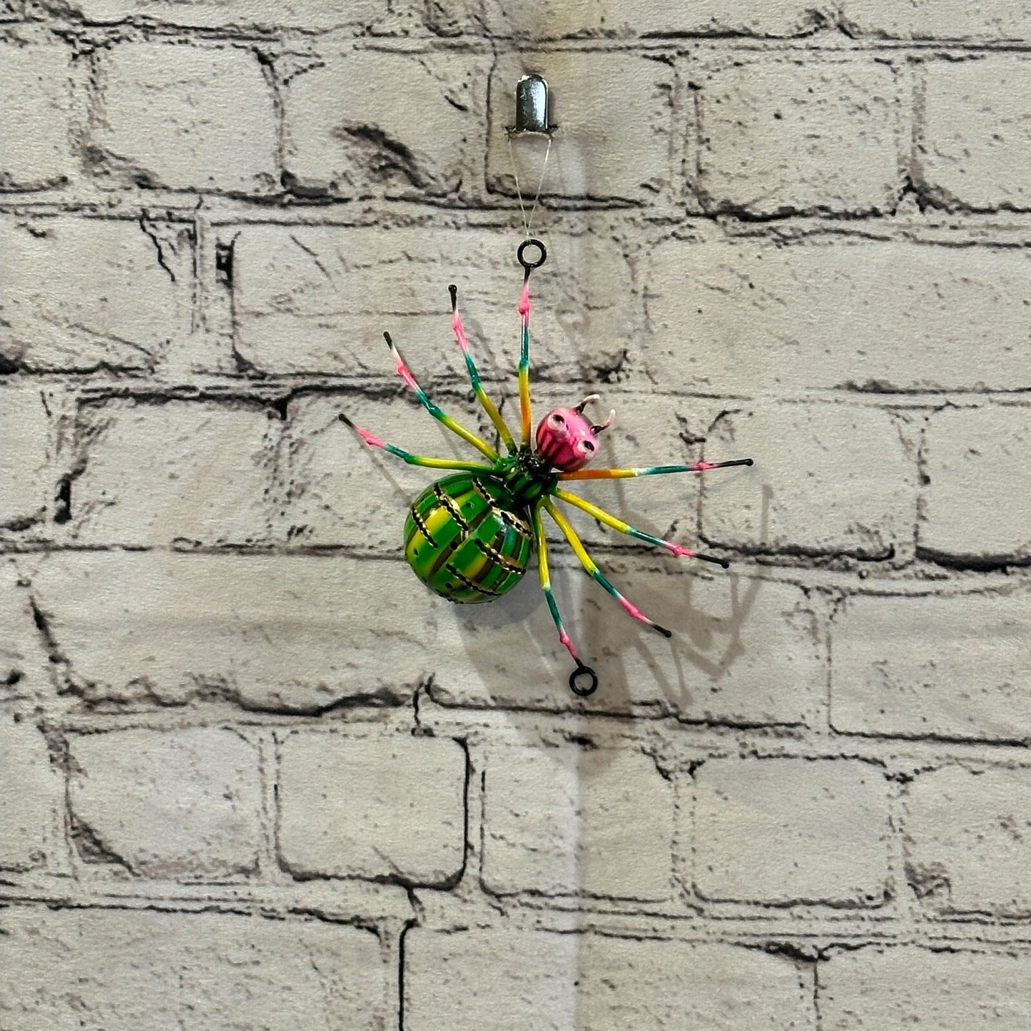 12cm x 8cm Green Pink Spider Bug Metal Tin Wall Hanging Ornament Painted Statue