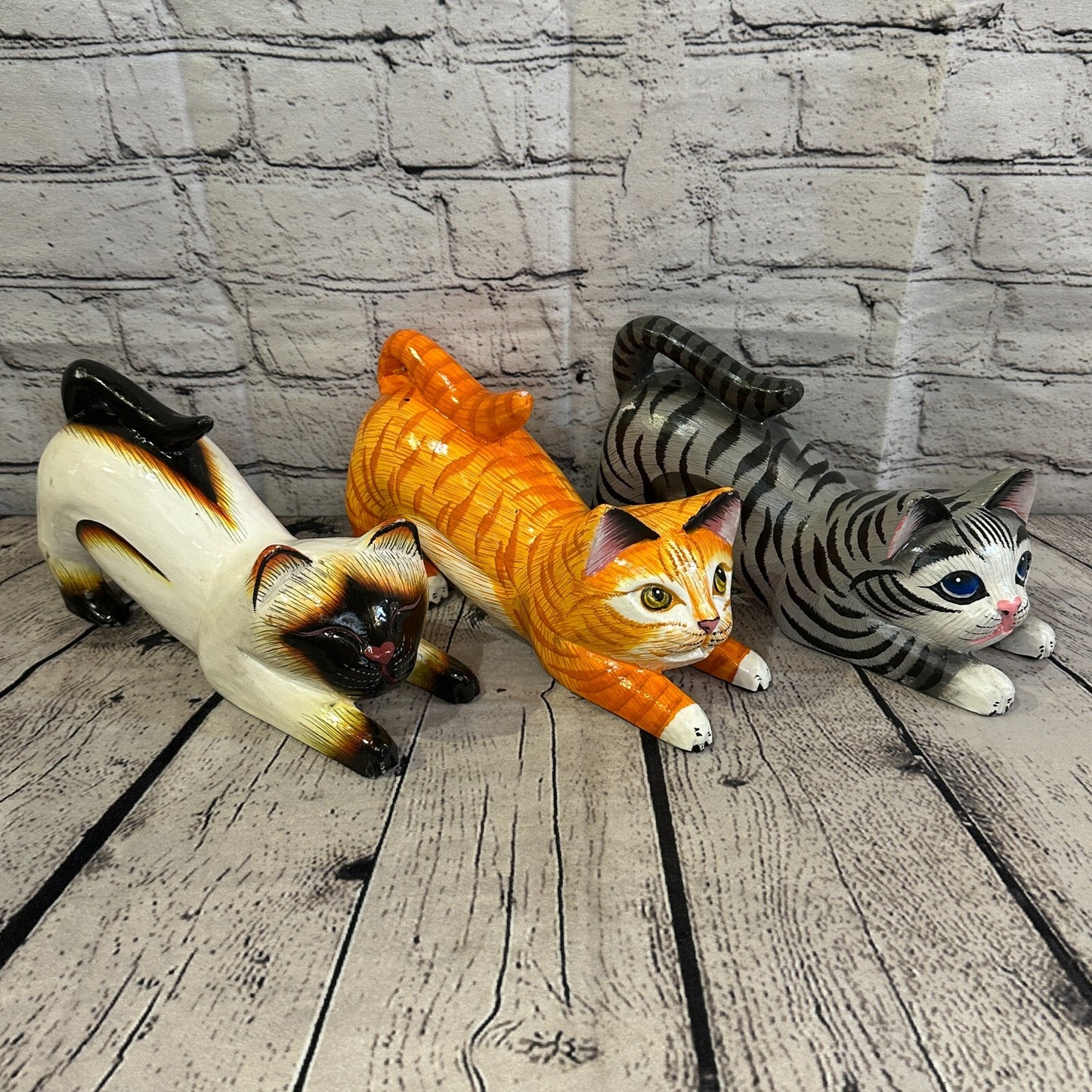 22cm x 14cm Grey White Style Painted Wooden Hand Carved Stretching Cat Wooden