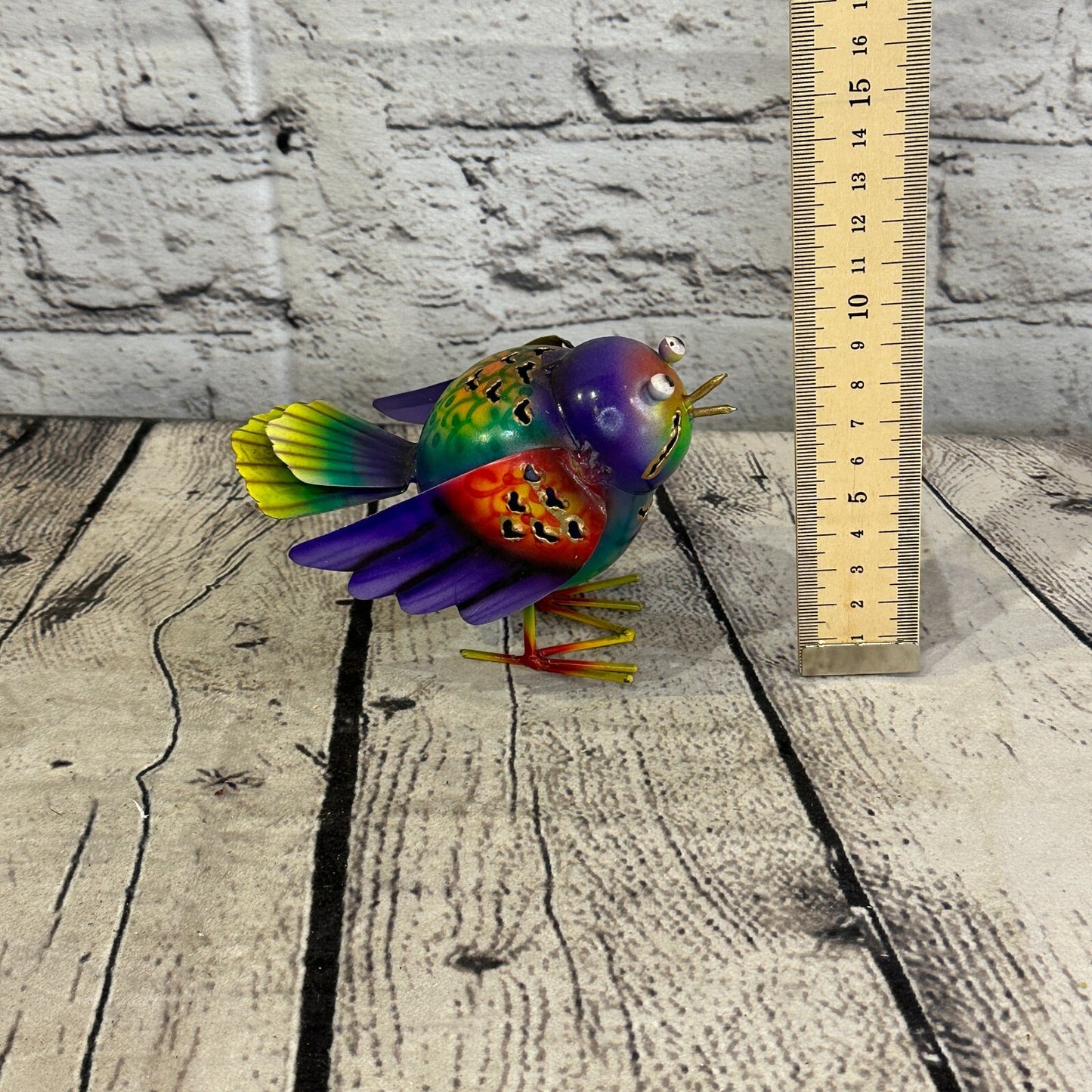10cm x 10cm Bright Purple Bird Metal Tin Wall Hanging Ornament Painted Statue