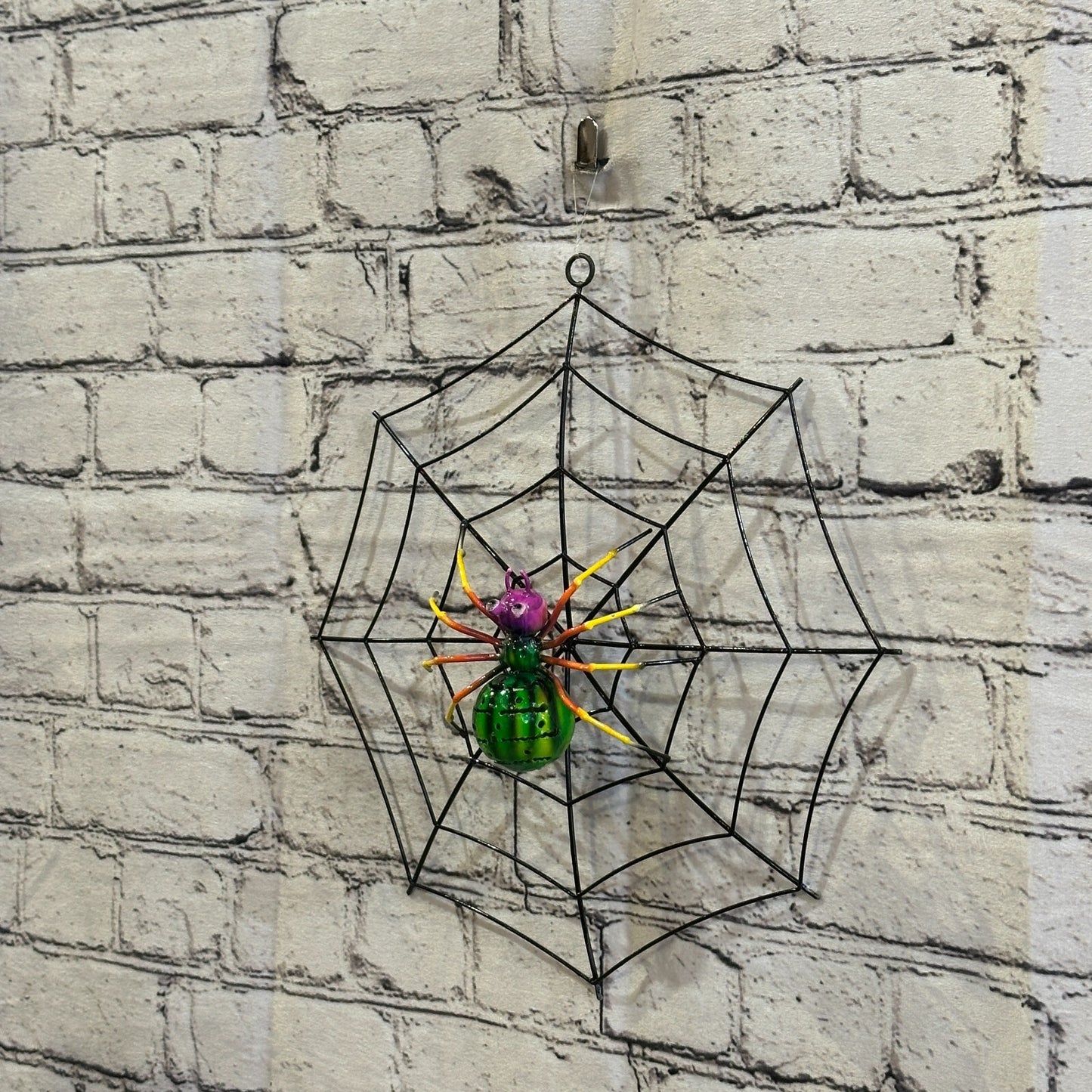 30cm x 30cm Green Pink Spider On Web Bug Metal Tin Wall Hanging Ornament Statue