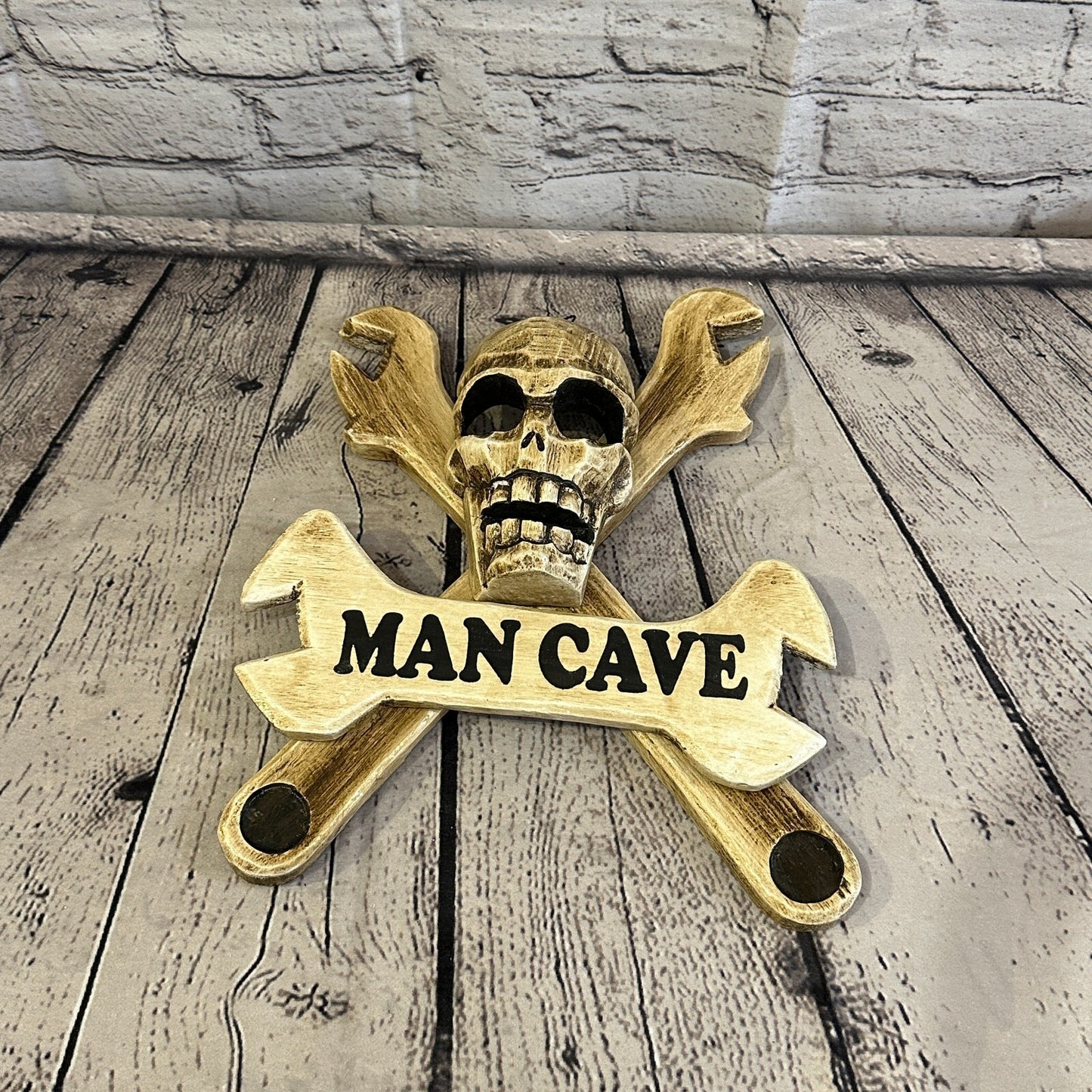 Skull & Crossbones Man Cave Mechanic Pirate Sign Door Plaque 30cm x 25cm