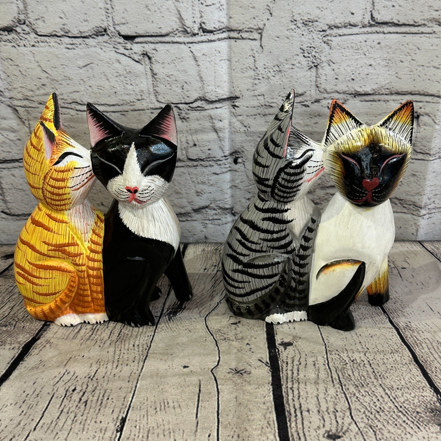 20cm x 15cm Orange / Black Style Painted Wooden Hand Carved Kissing Cat Wooden