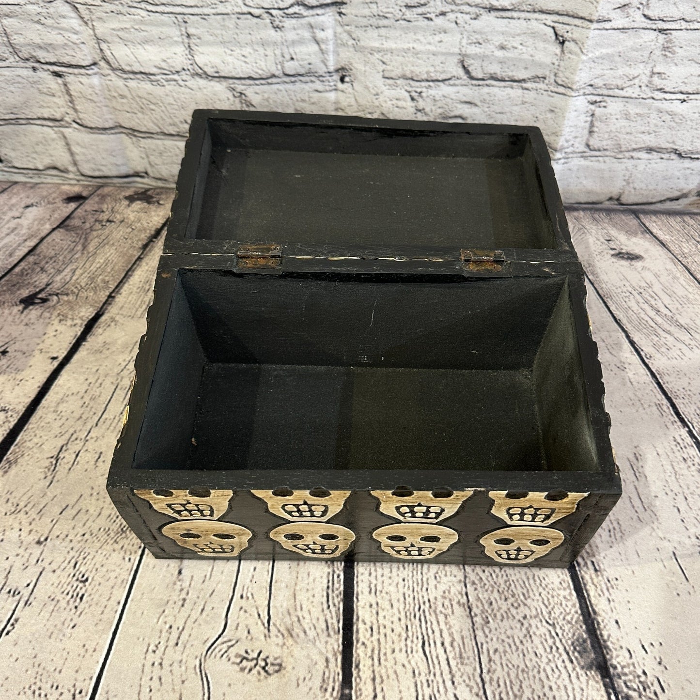 25cm x 15cm x 15cm Square Wooden Gothic Skeleton Skull Coffin Jewellery Box