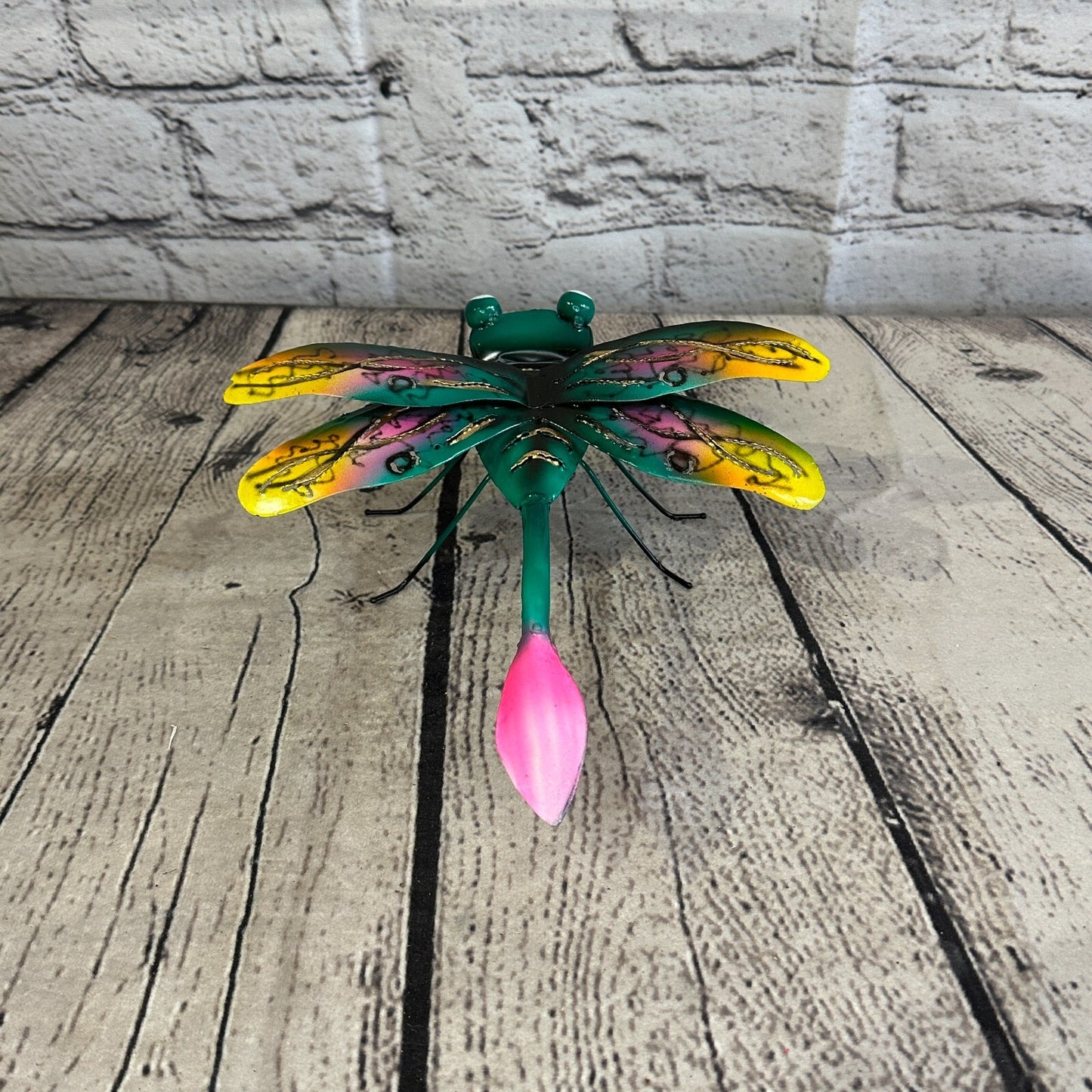 20cm x 15cm Green Dragonfly Bug Metal Tin Wall Hanging Ornament Painted Statue