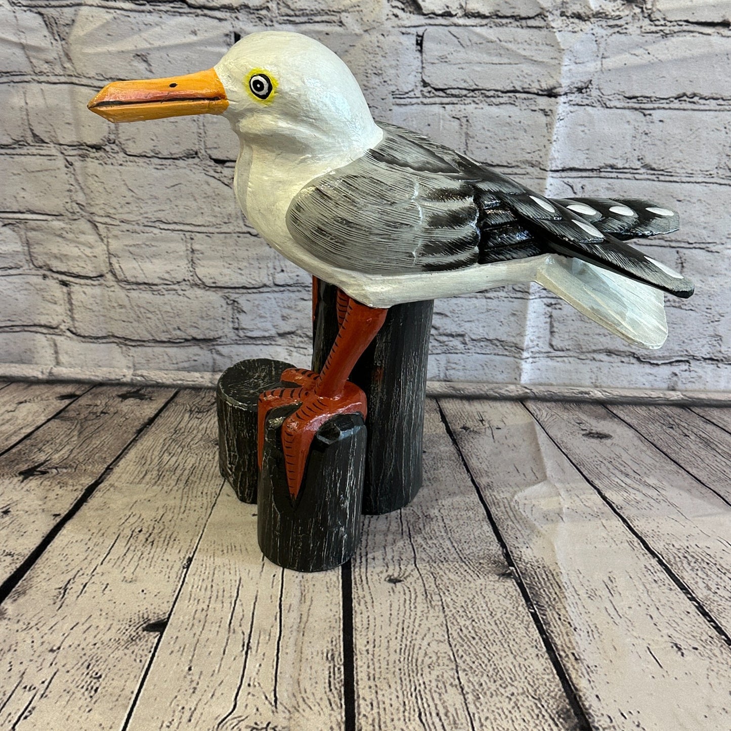 45cm x 35cm Seagull Ornament Wooden Bird Statue Nautical Decor Carved Painted