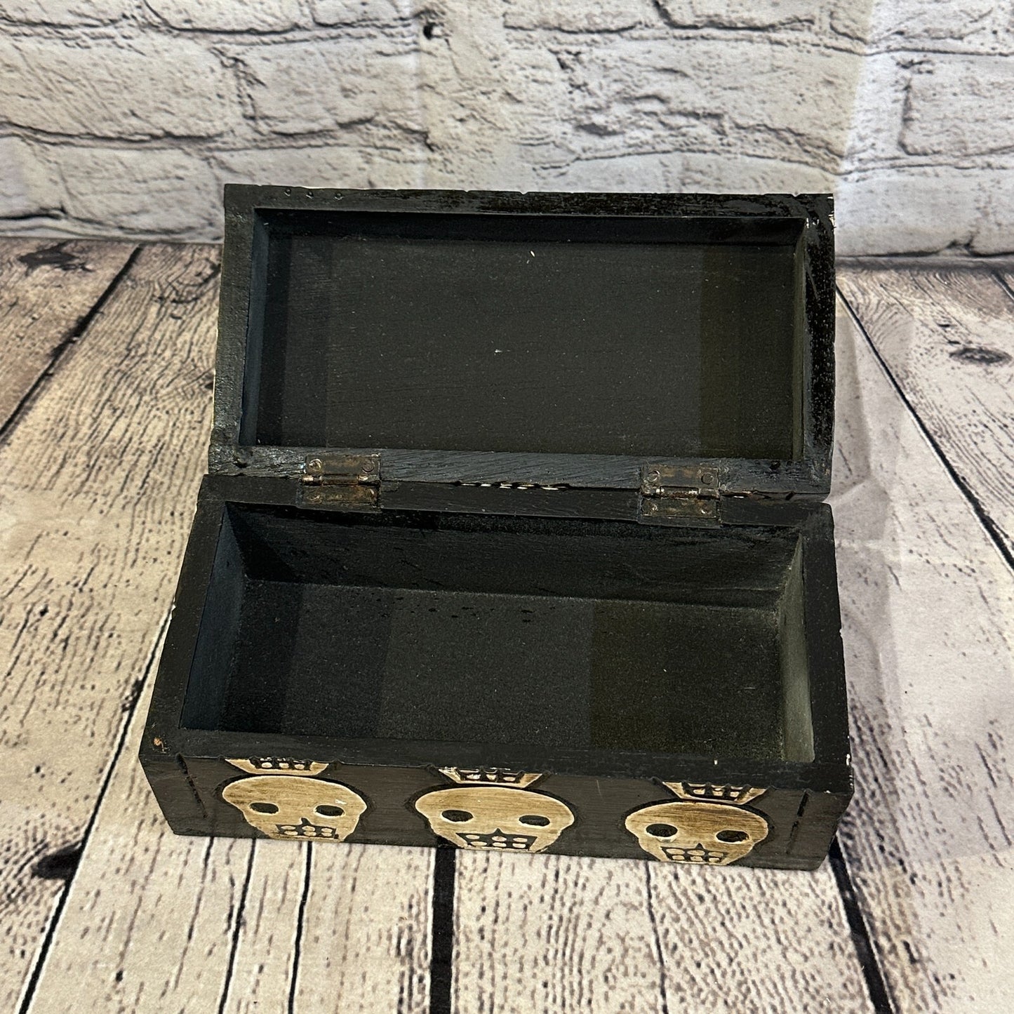 20cm x 10cm x 10cm Square Wooden Gothic Skeleton Skull Coffin Jewellery Box