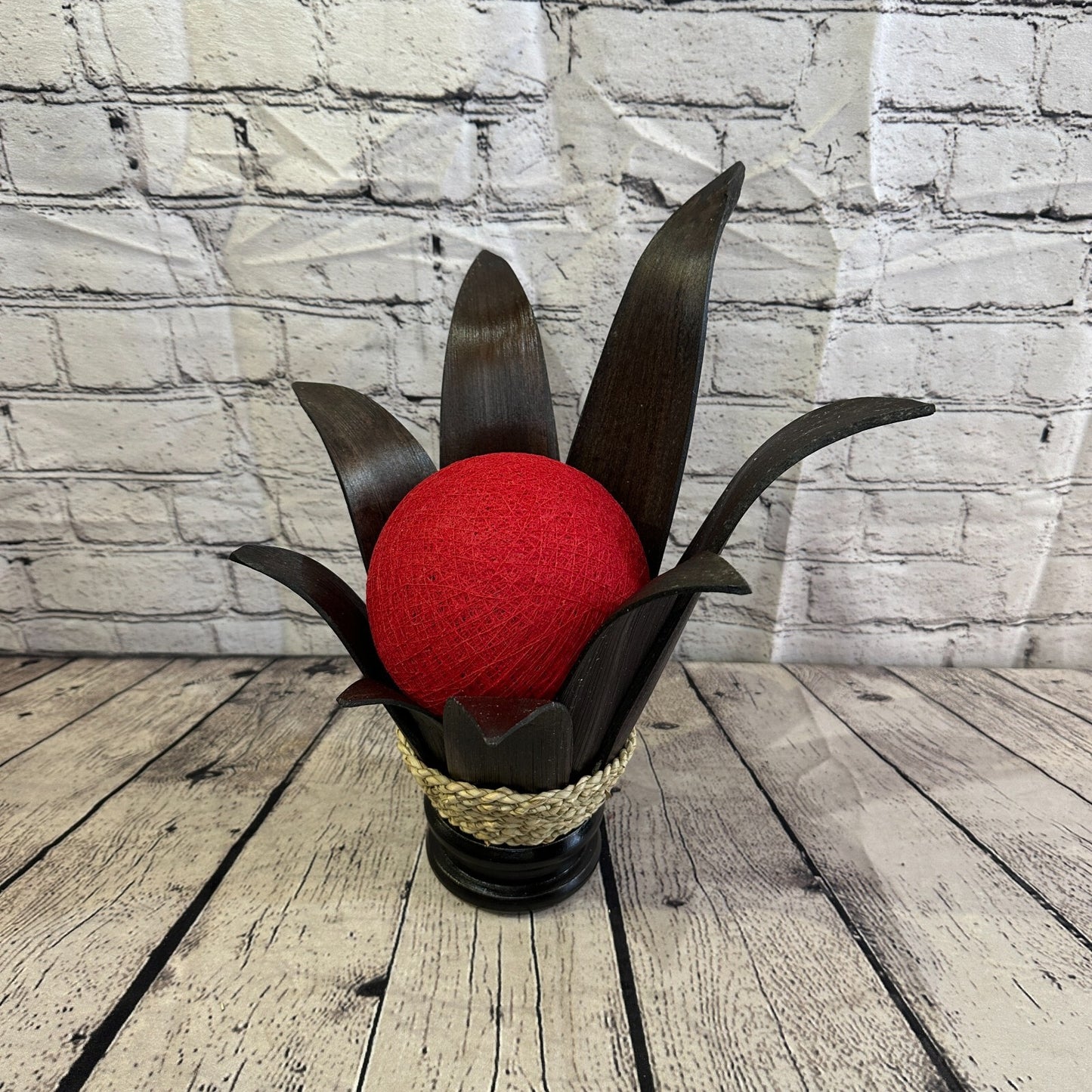 Red Dark Brown Natural 40cm Tall Leaf Lamp Twist LED UK Mains Plug Design 5
