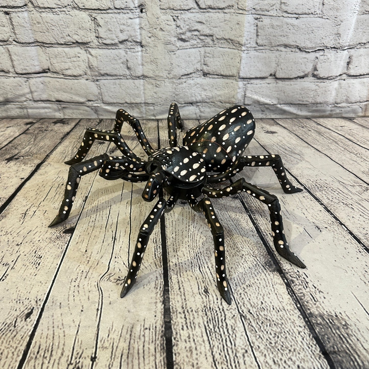 40cm x 35cm Wood Dark Spider Carving Hand Carved Walking Spider Tarantula Statue