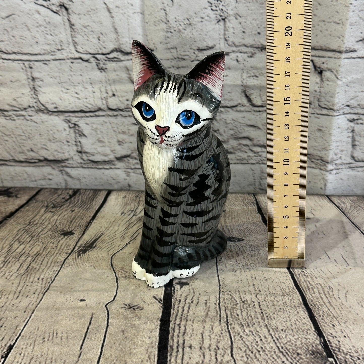 20cm x 10cm Grey & White Sitting Style Painted Wooden Hand Carved Cat Wooden