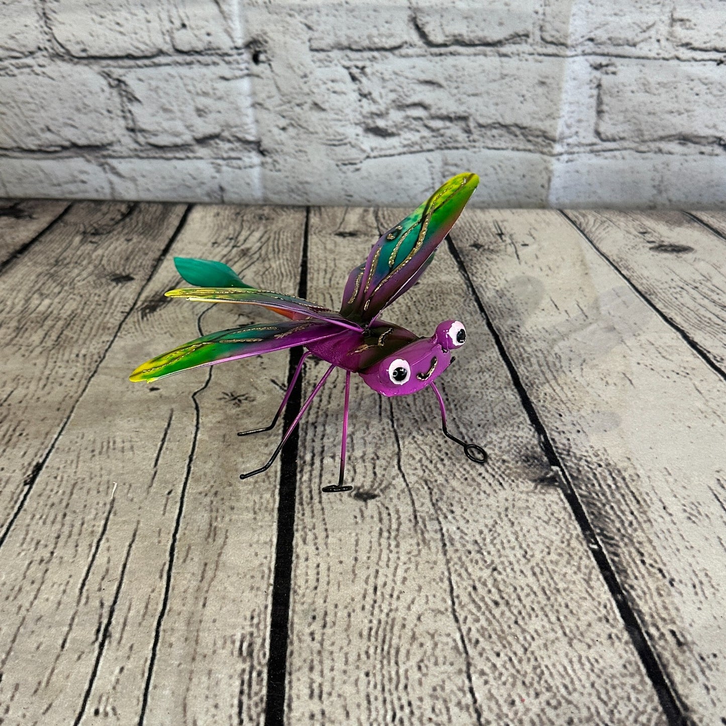 20cm x 15cm Pink Dragonfly Bug Metal Tin Wall Hanging Ornament Painted Statue