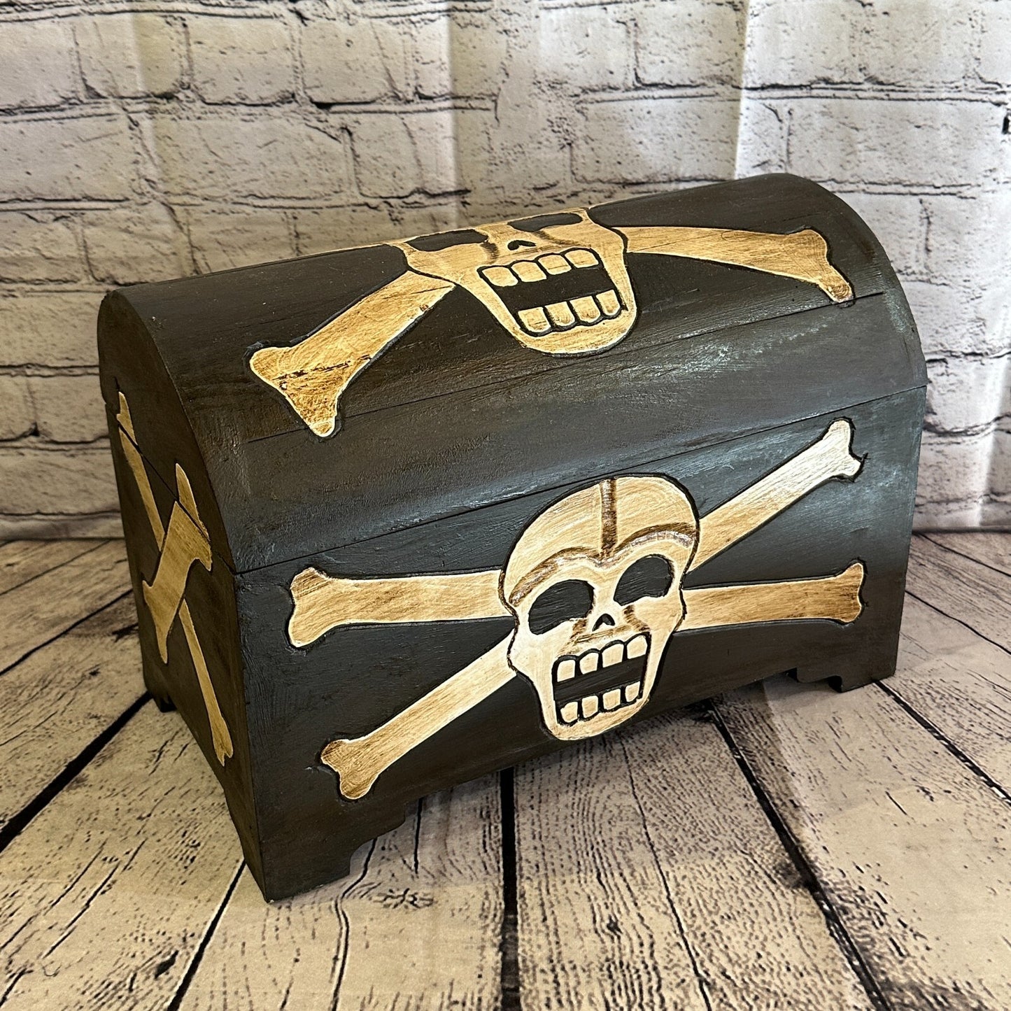38cm x 30cm x 22cm Skull Bones Wood Box Wooden Chest Storage Craft Handles Lid
