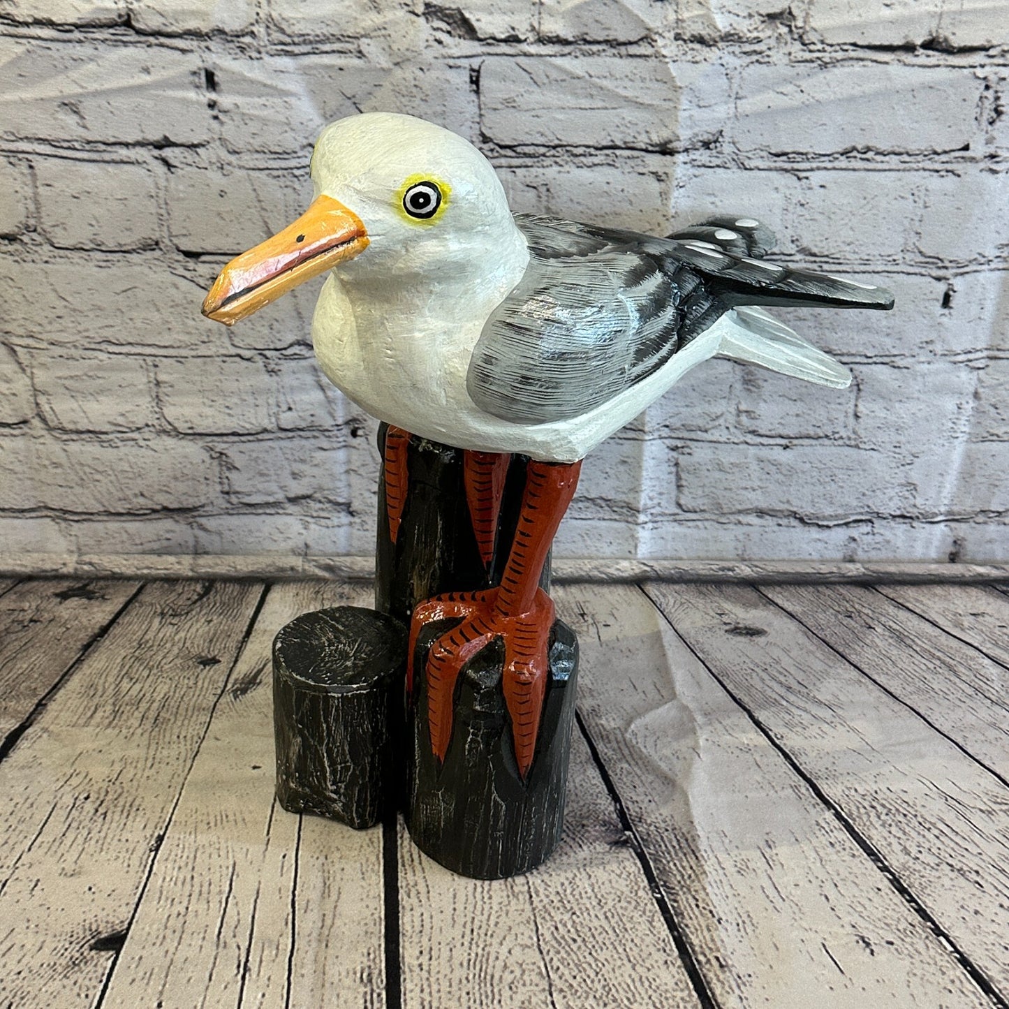 45cm x 35cm Seagull Ornament Wooden Bird Statue Nautical Decor Carved Painted