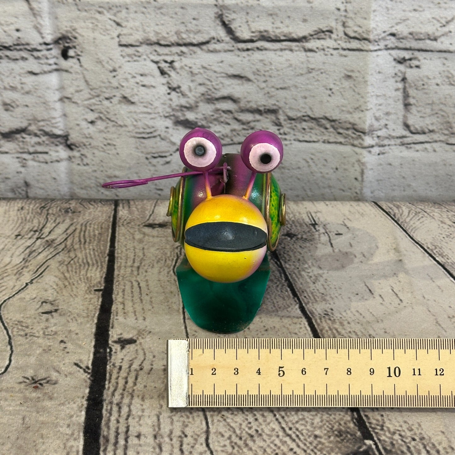 10cm x 10cm Purple Snail Bug Cartoon Hanging Hook Ornament Painted Statue