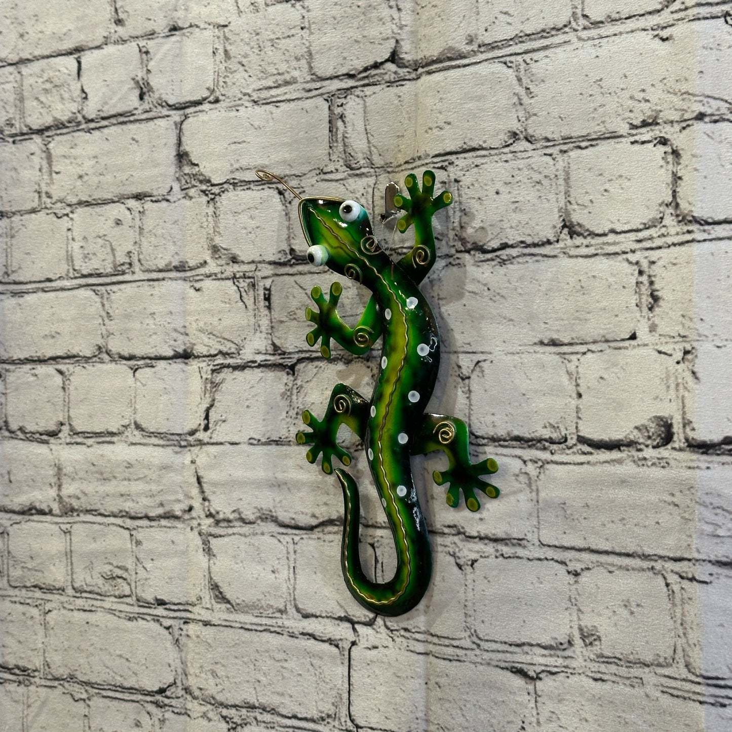 25cm x 12cm Green Gecko Lizard Metal Tin Wall Hanging Ornament Painted Statue